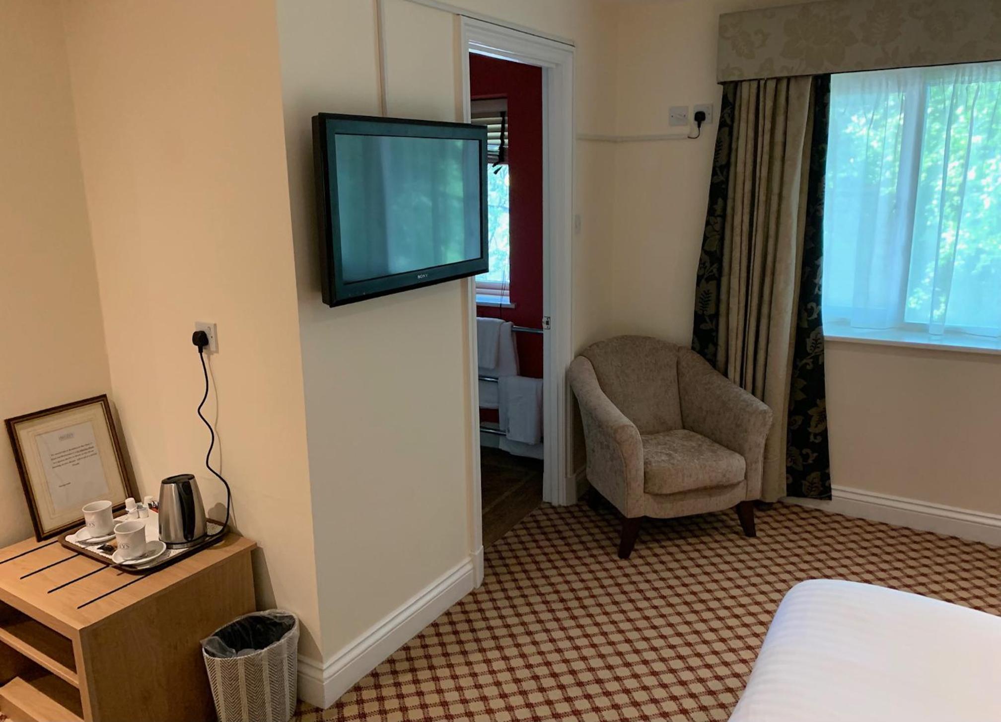 Large Double or Twin Room - Photo 11