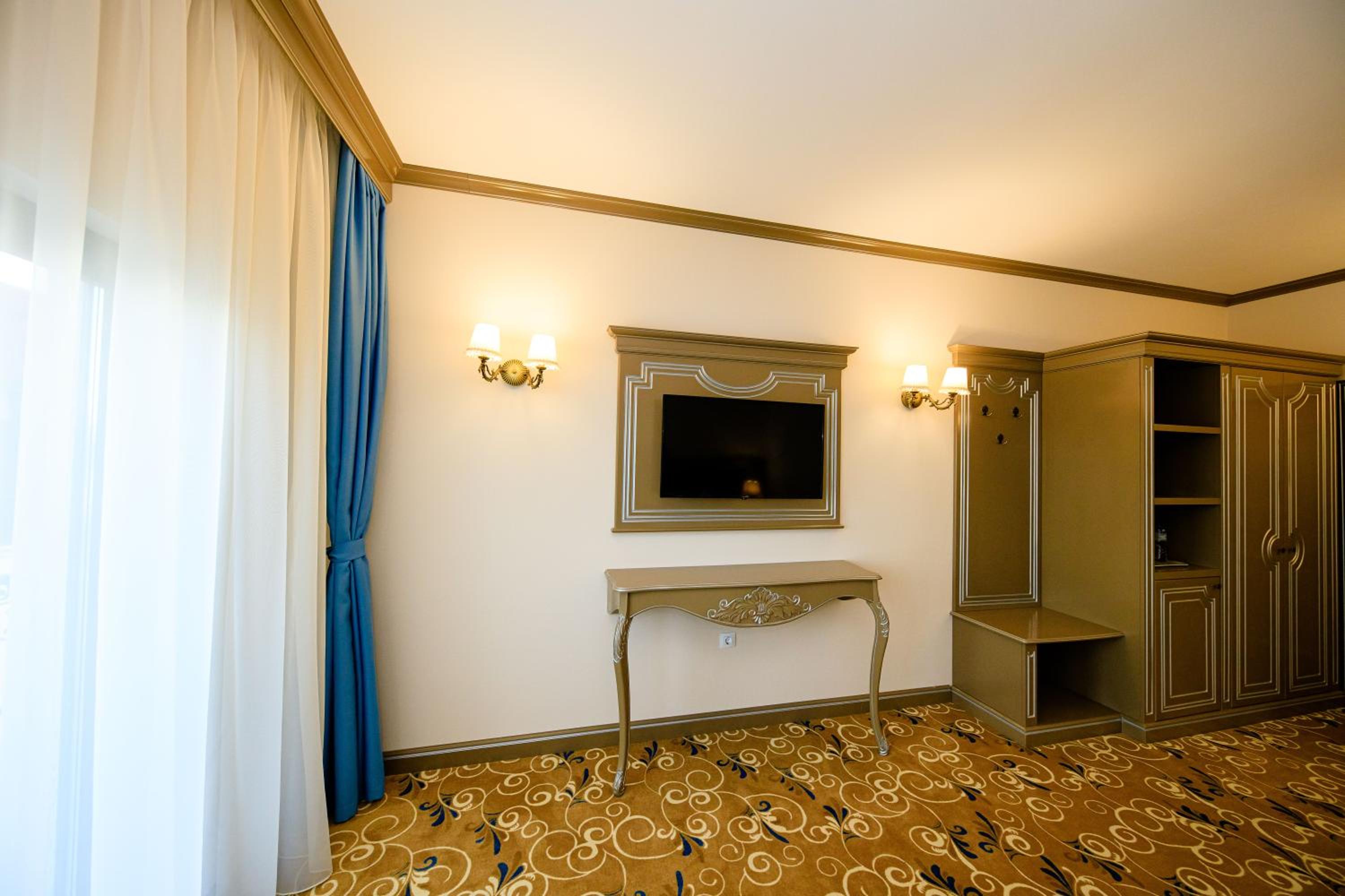 Twin Room - Photo 5