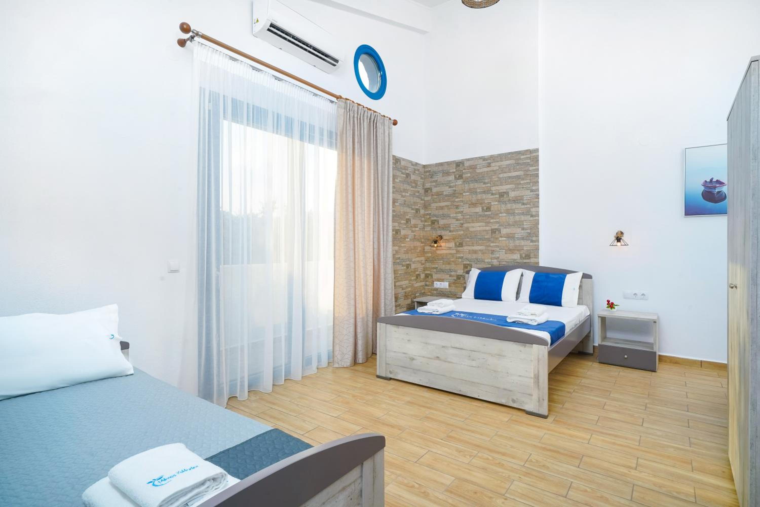 Studio Apartment - Photo 9