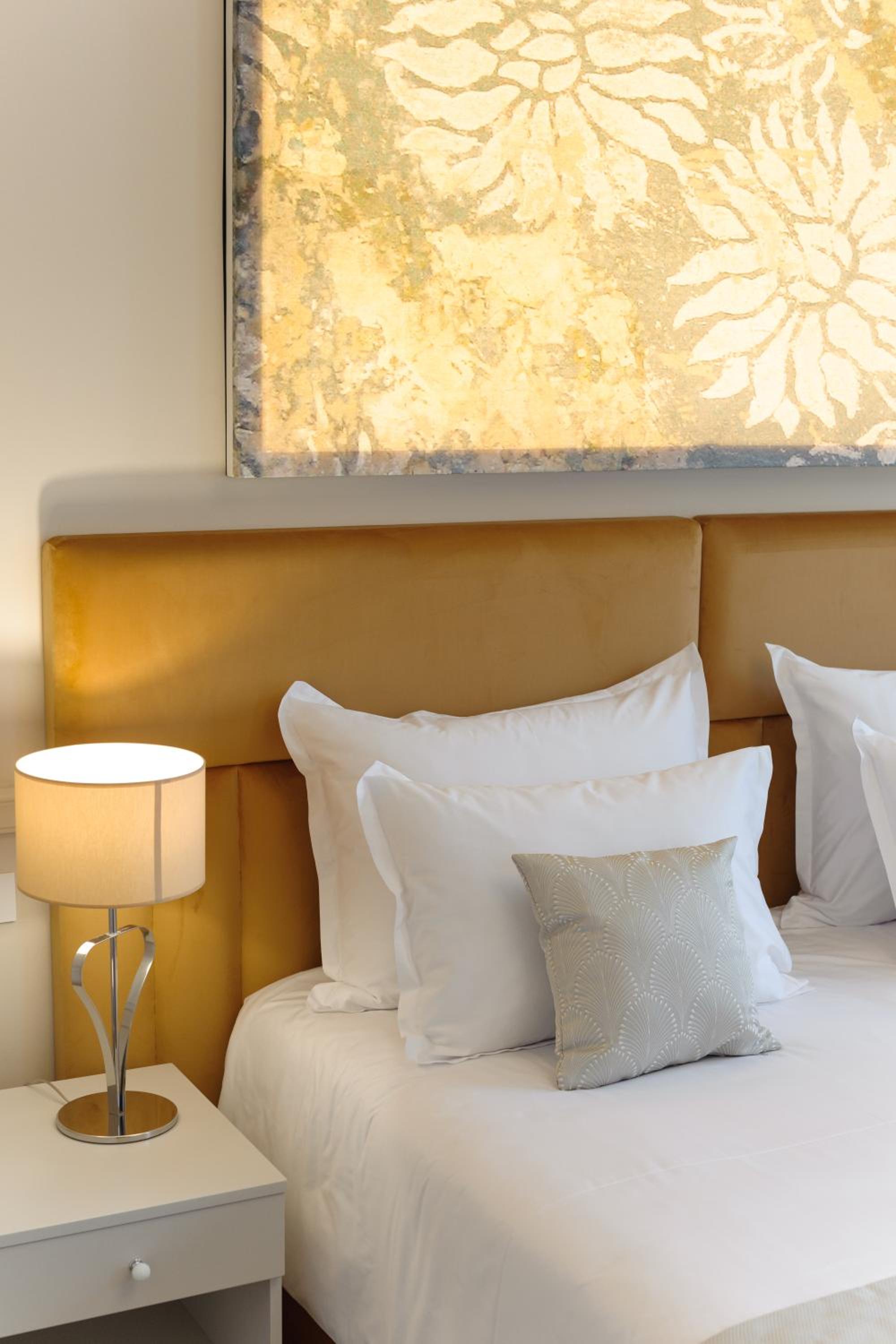 Deluxe Double or Twin Room - Photo 4