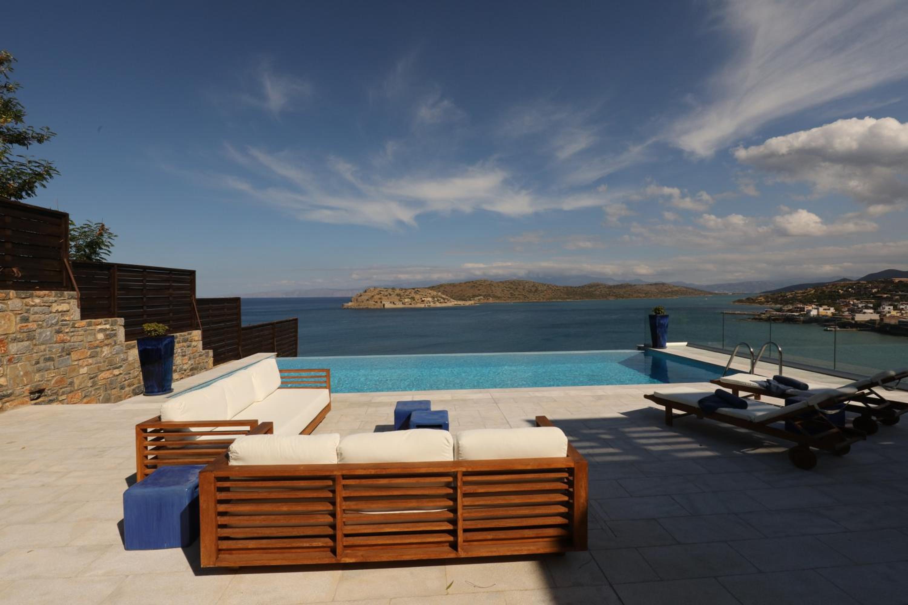 Villa With Private Pool photo 2