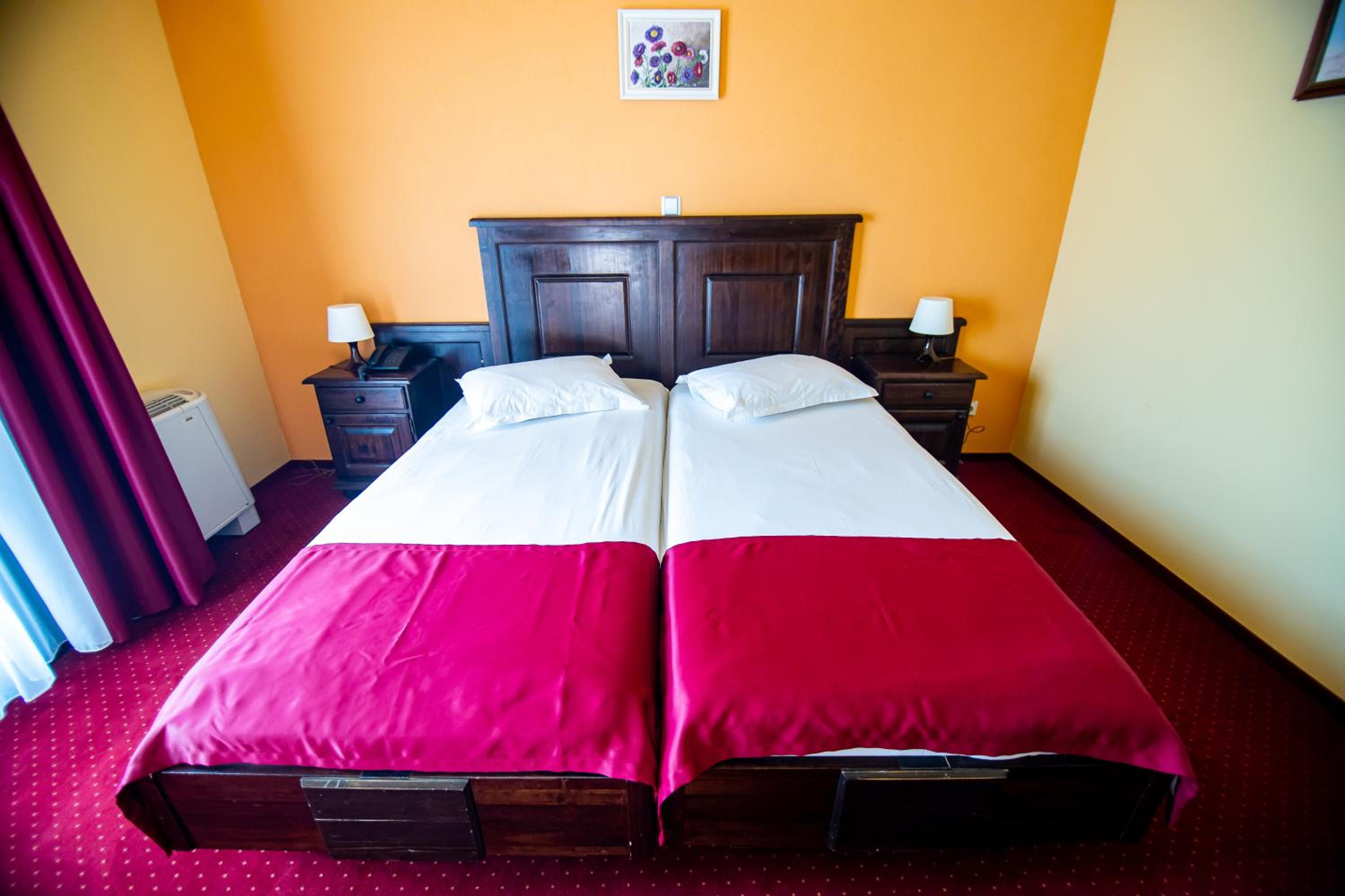 Twin Room - Photo 14