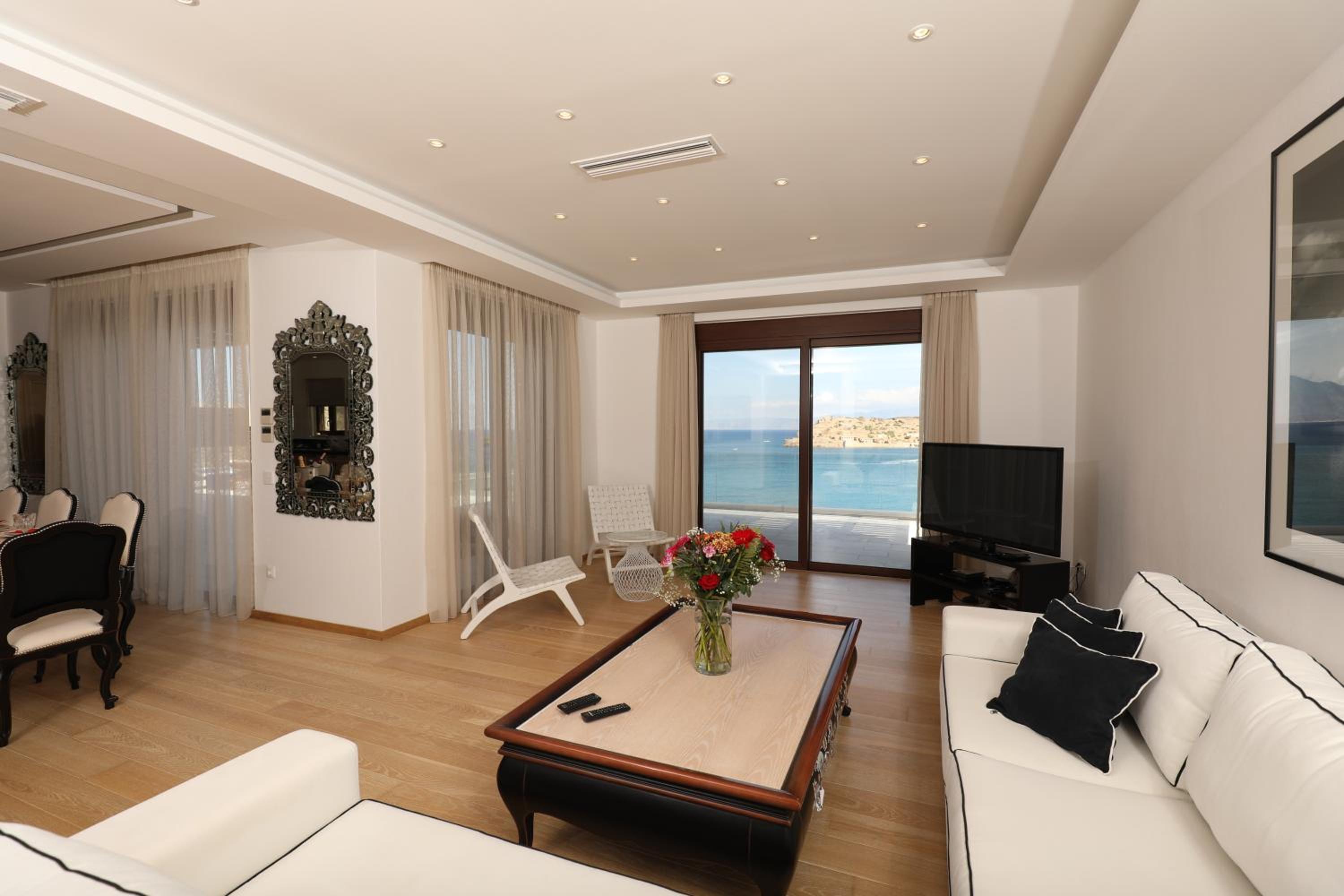 Villa With Private Pool photo 3