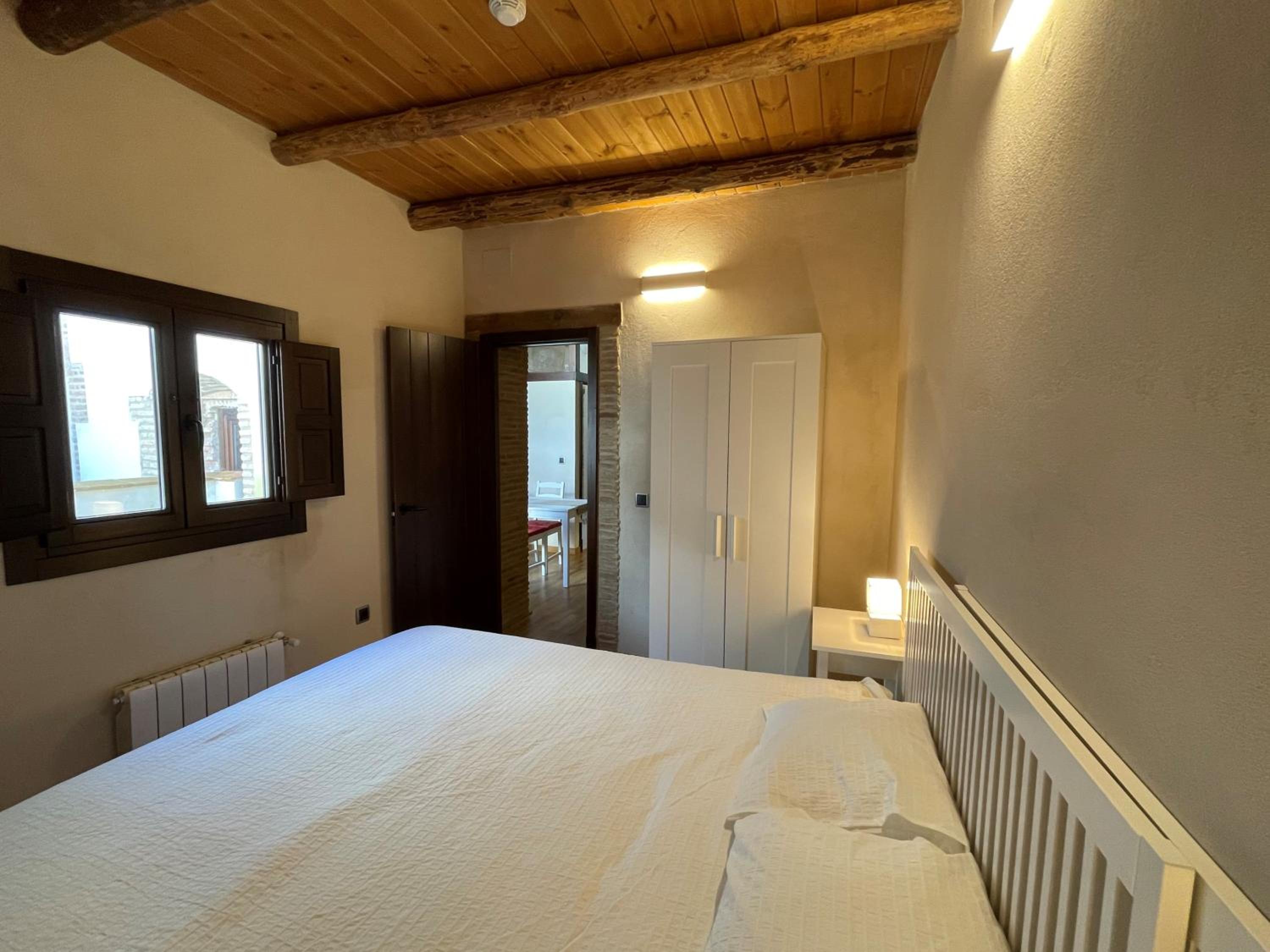 One-Bedroom Apartment - Photo 9
