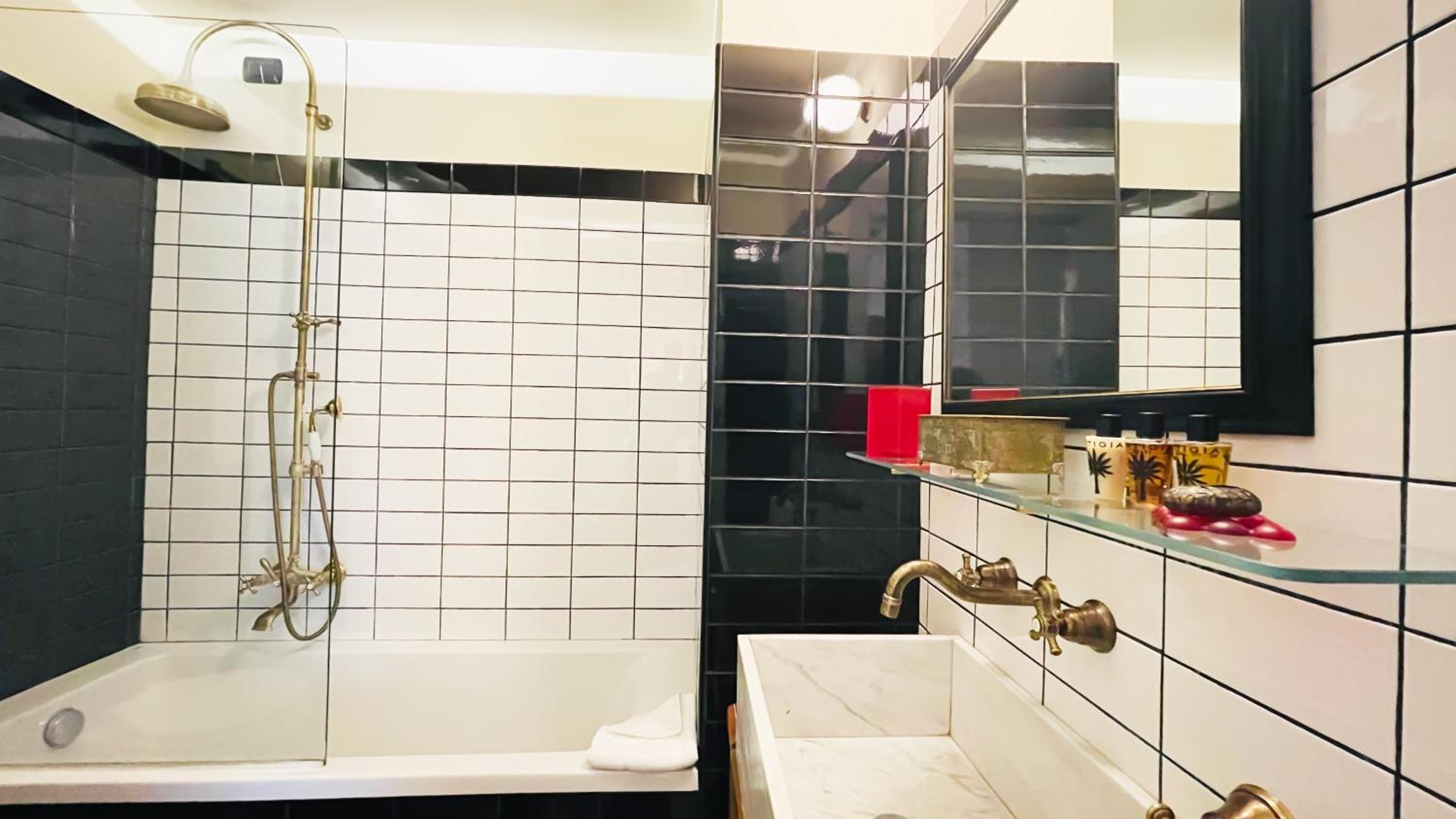 Superior Apartment