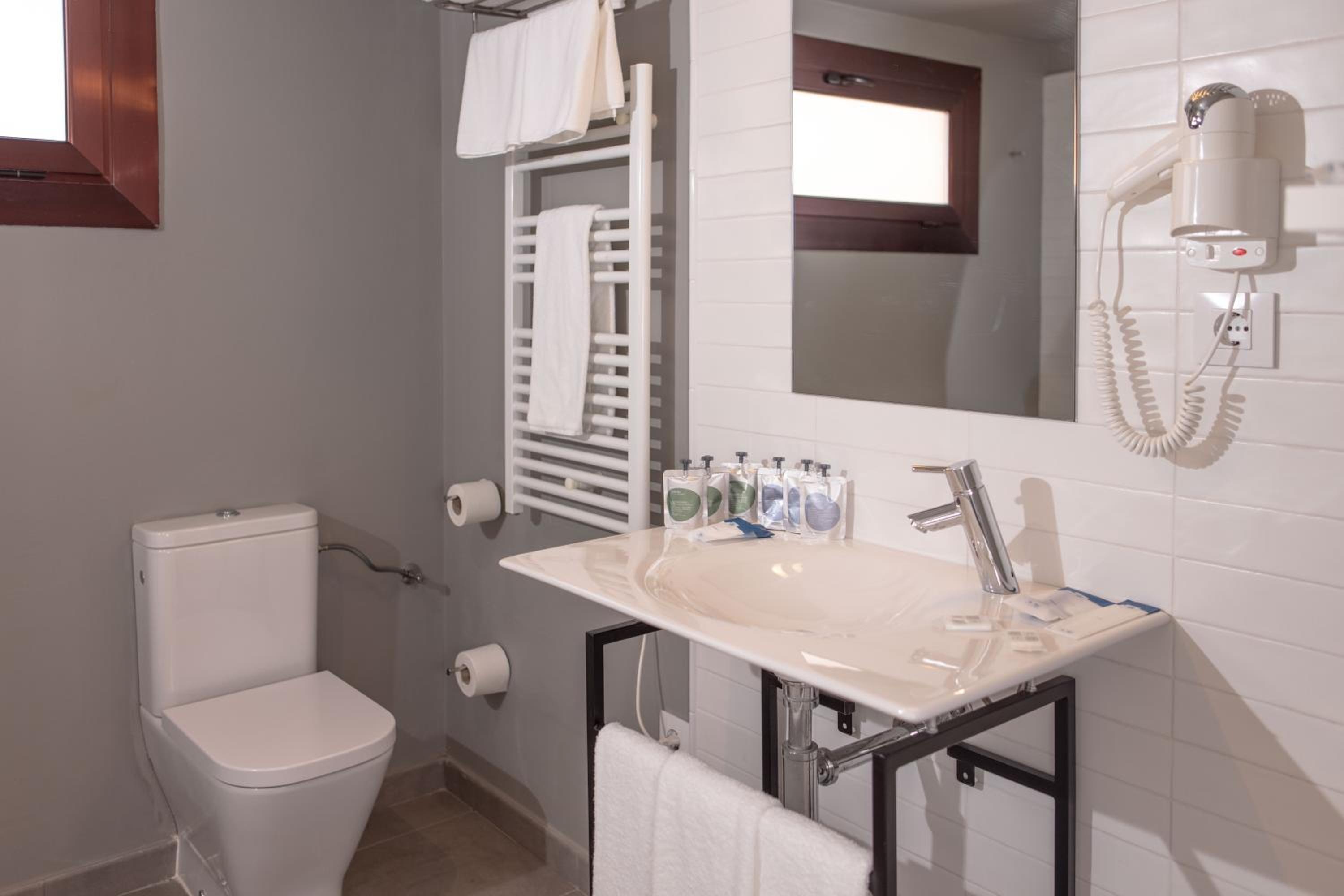 Superior Quadruple Room (3 people) photo 2