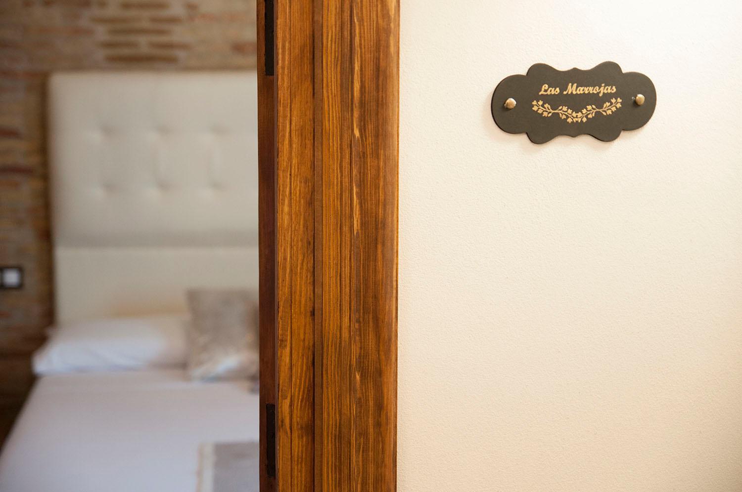 Double or Twin Room with Private Bathroom - Photo 12