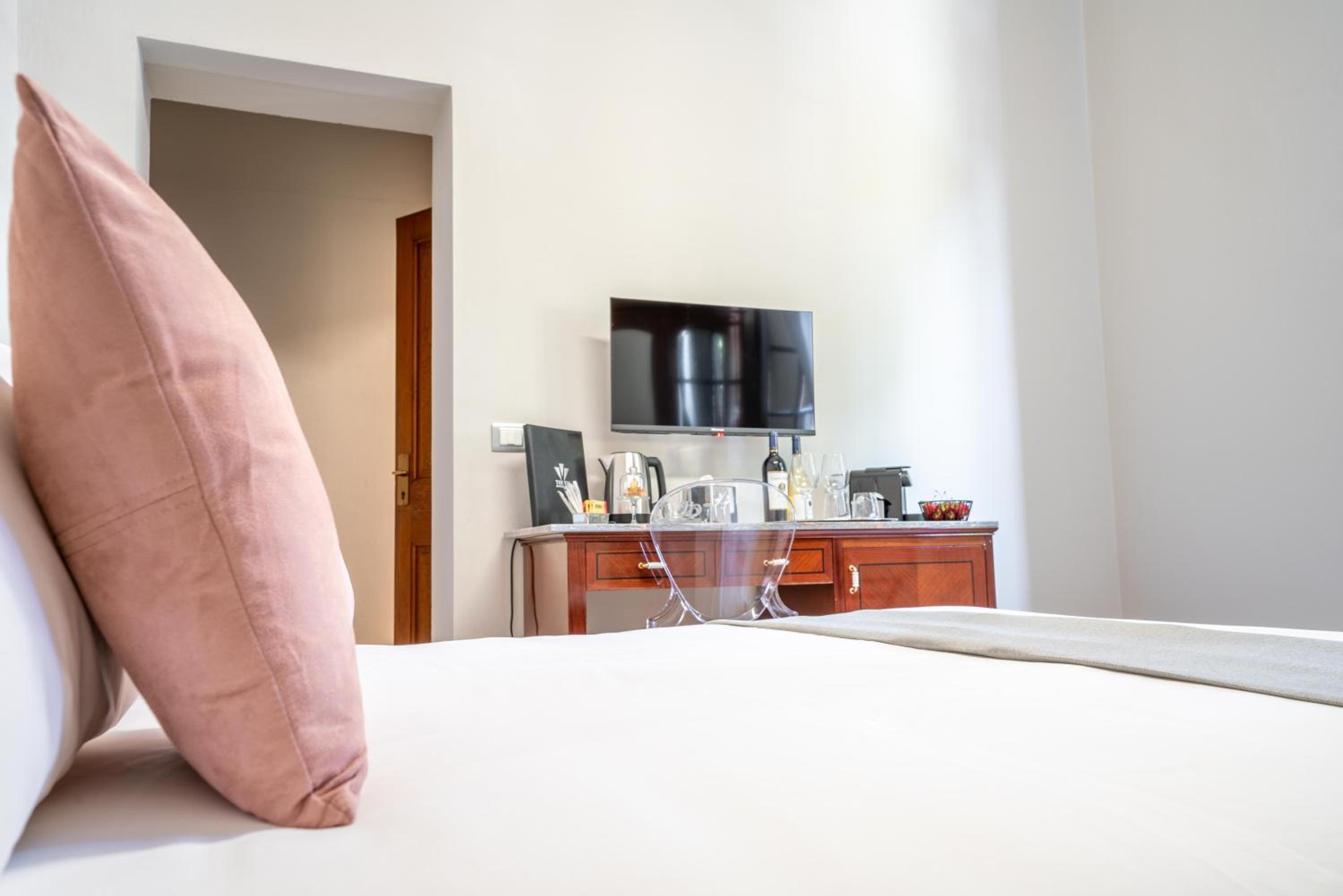 Superior Double Room - Photo 1