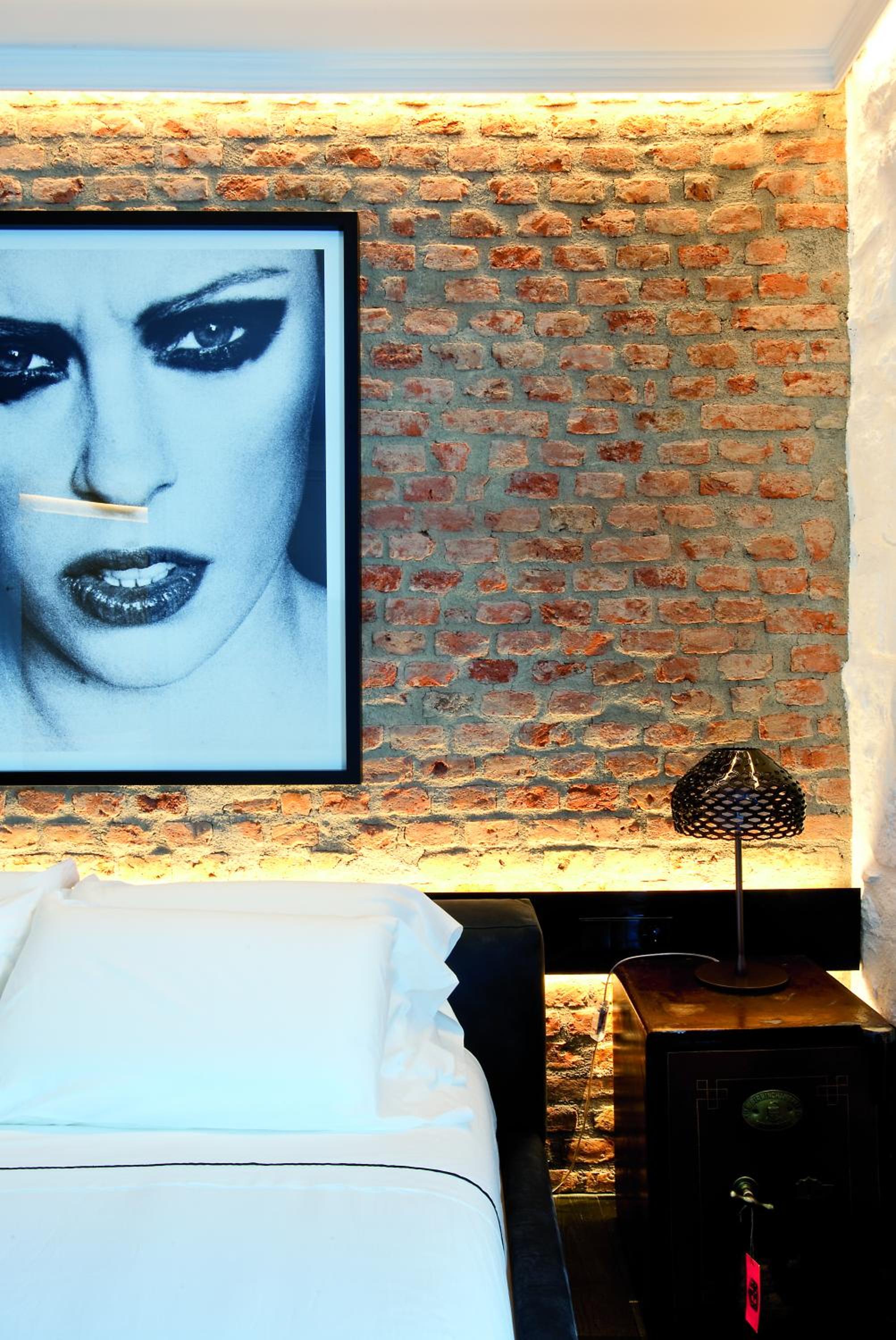 Deluxe Suite - Photo 2