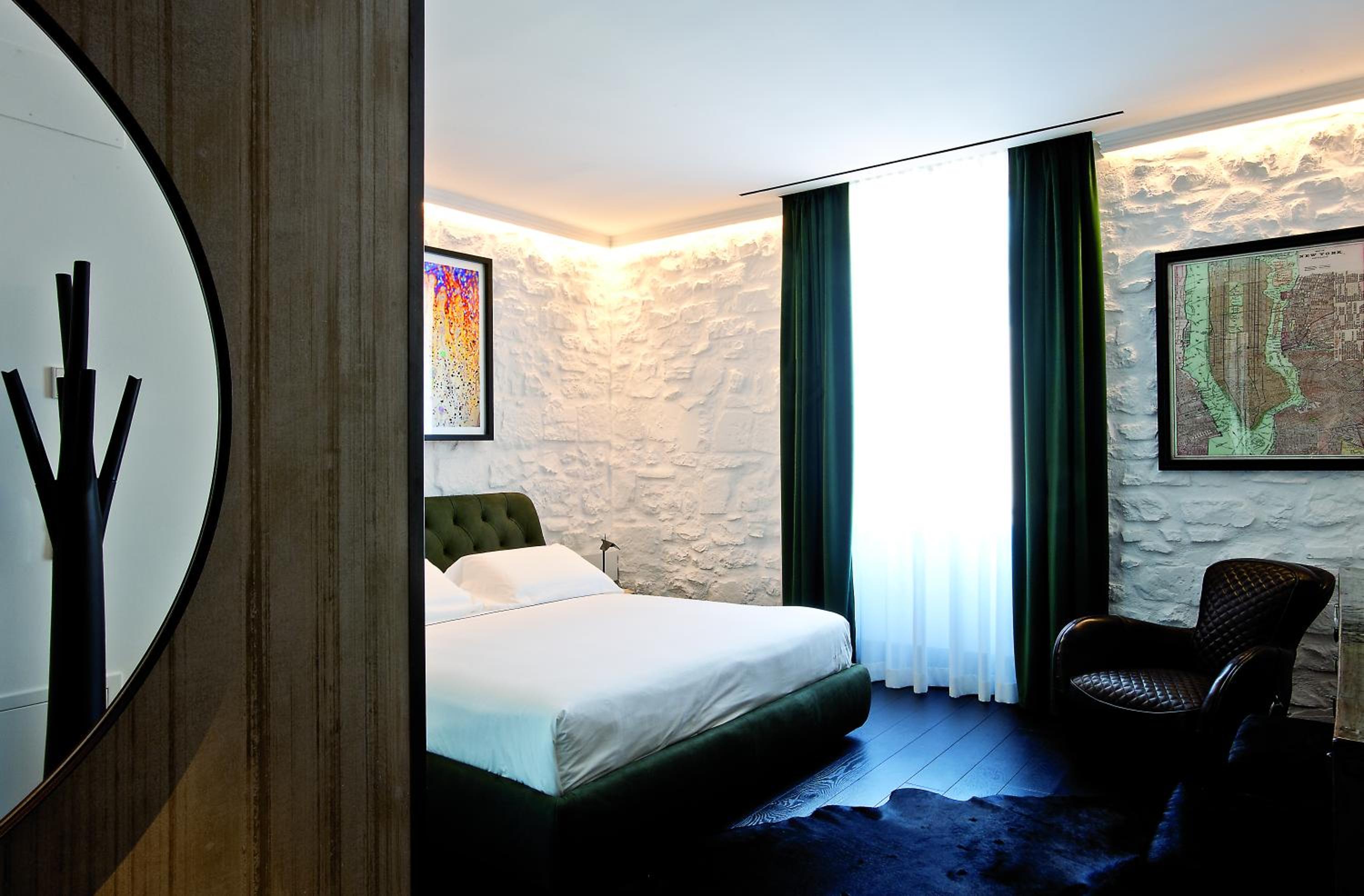 Suite - Photo 4
