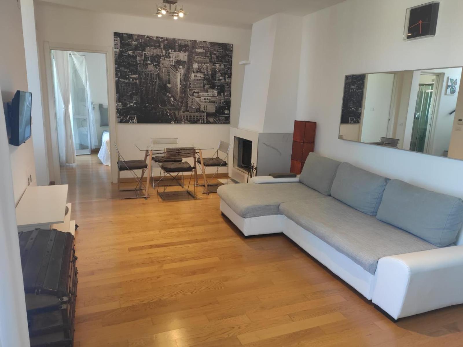 One-Bedroom Apartment - Sea Side