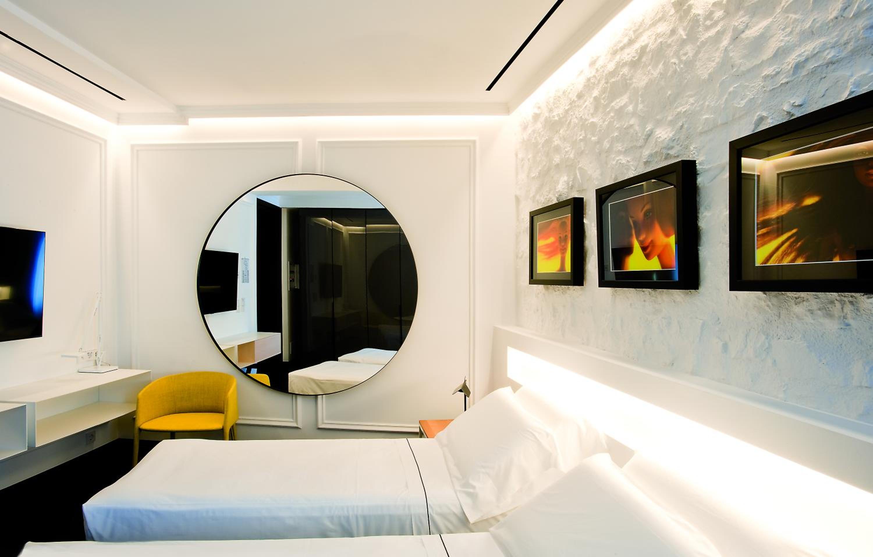 Superior Double or Twin Room - Photo 1