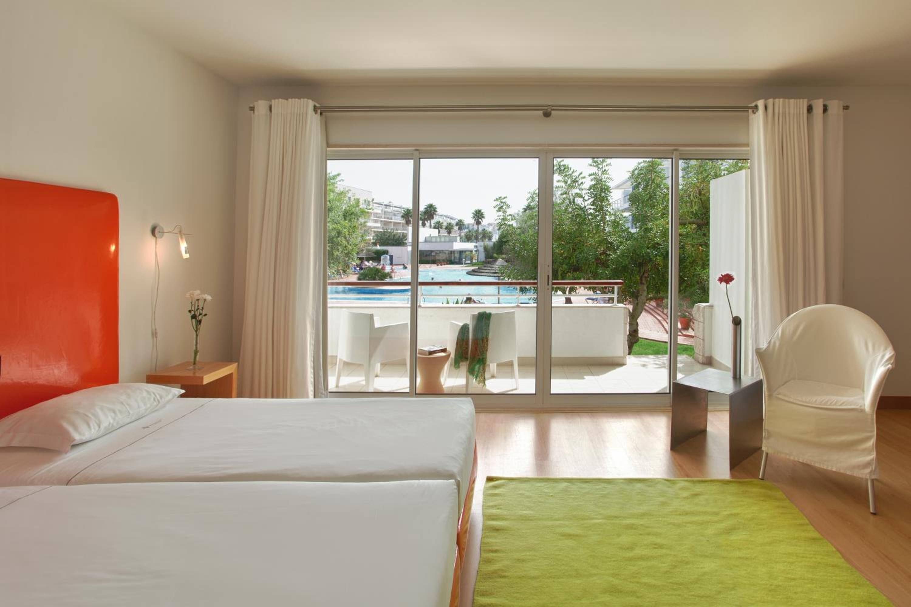 Superior Studio with Pool or Marina View - Photo 7