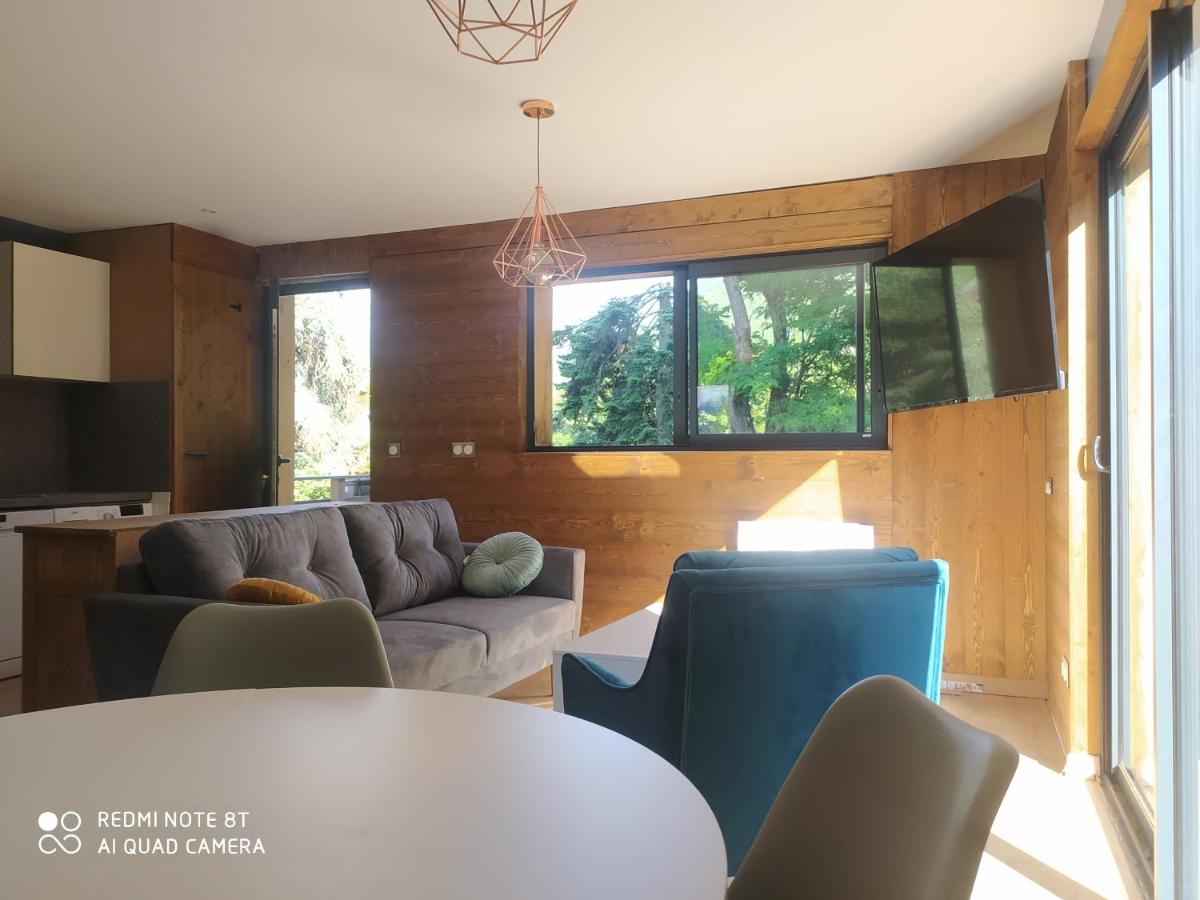 Apartment with Mountain View photo 1