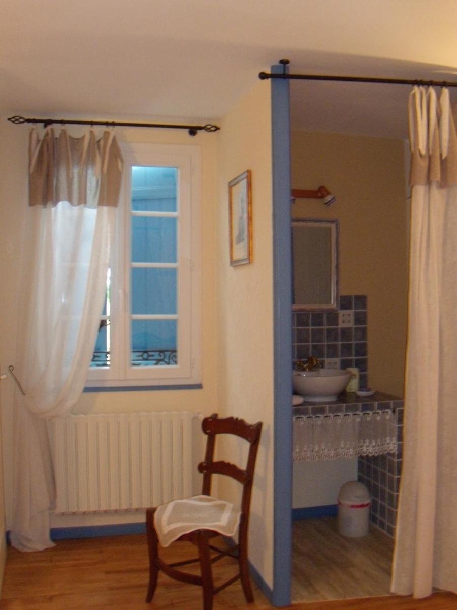 Superior Double Room with Private Bathroom