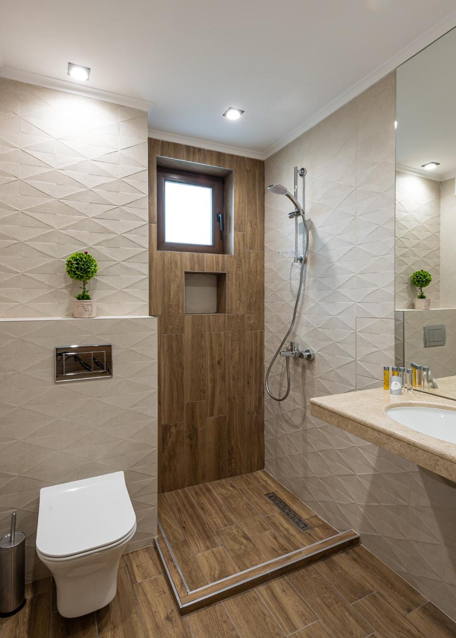 Double or Twin Room with Balcony - Photo 7