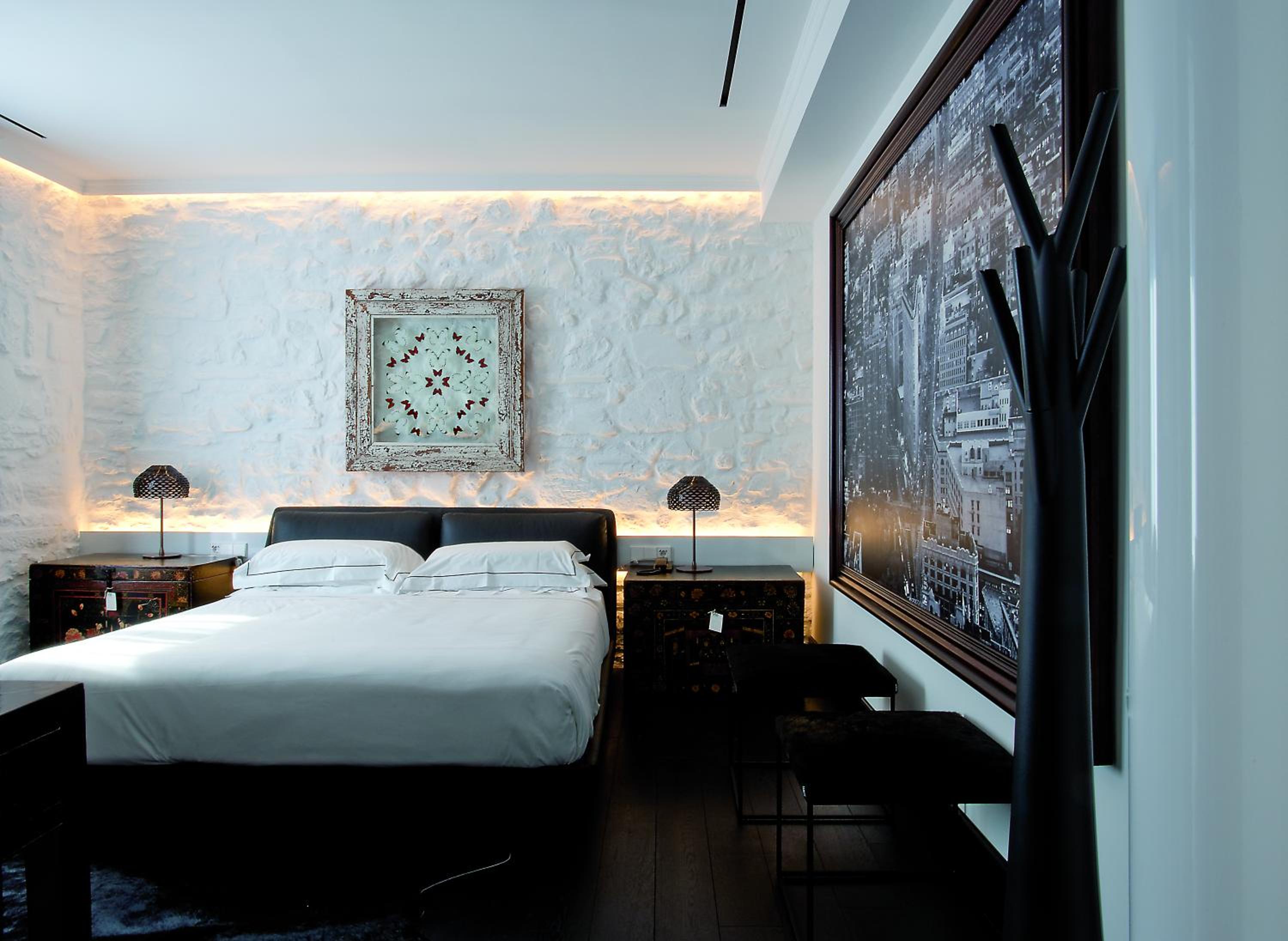 Suite - Photo 14