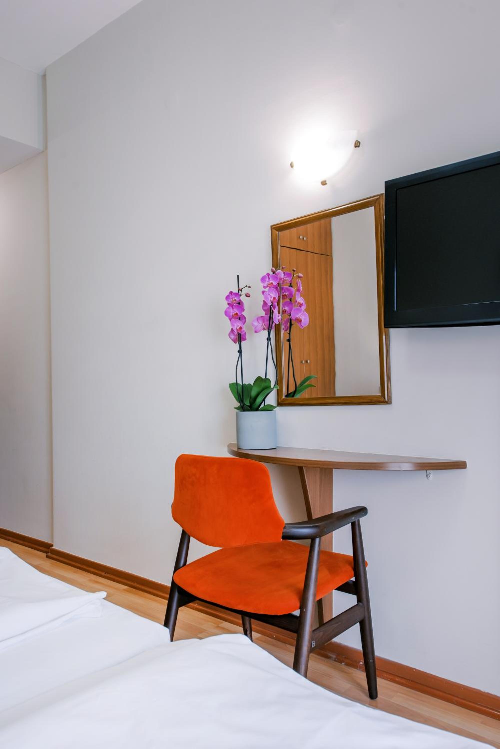 Double Room with Balcony photo 2