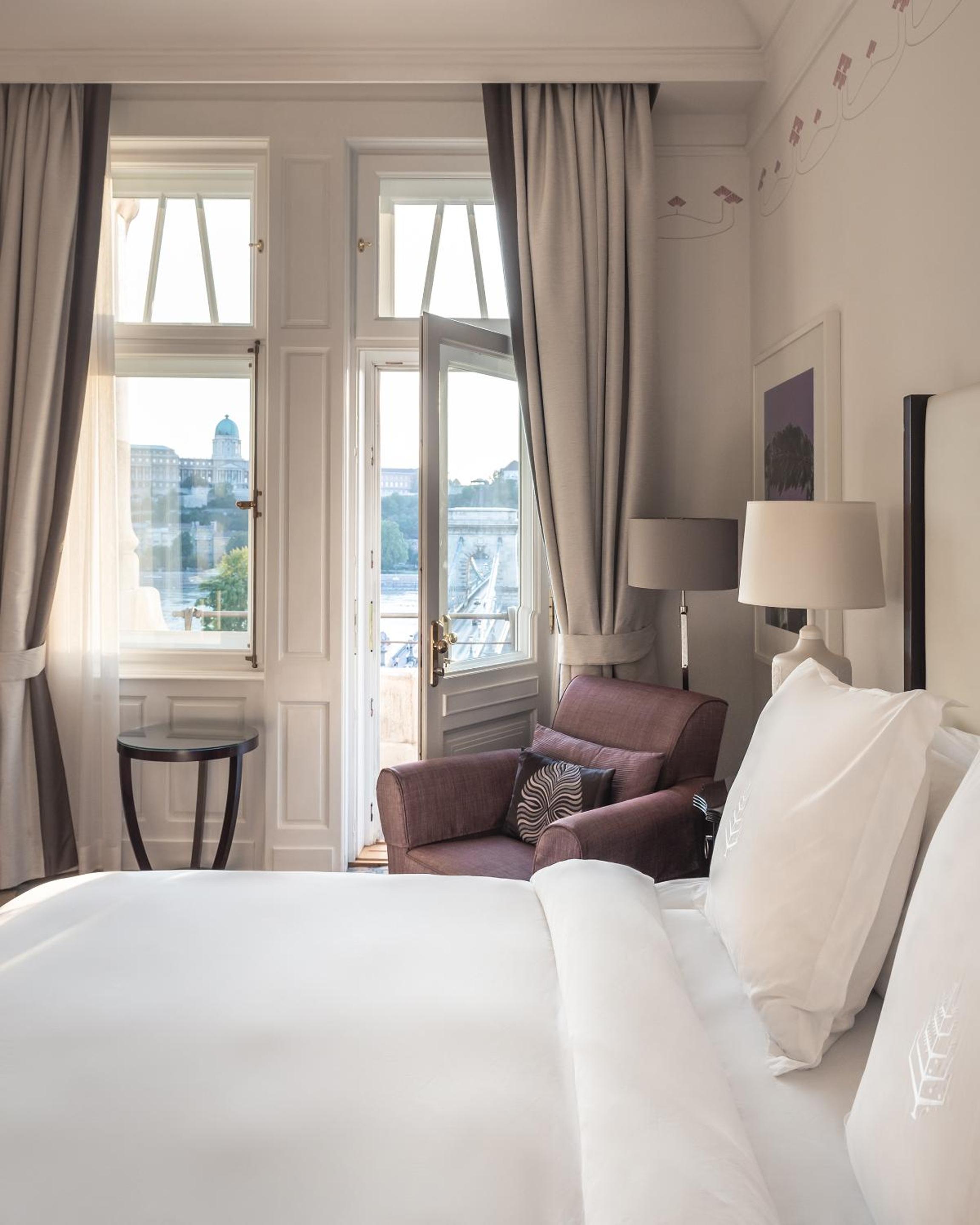 Danube River View King Room - Photo 2