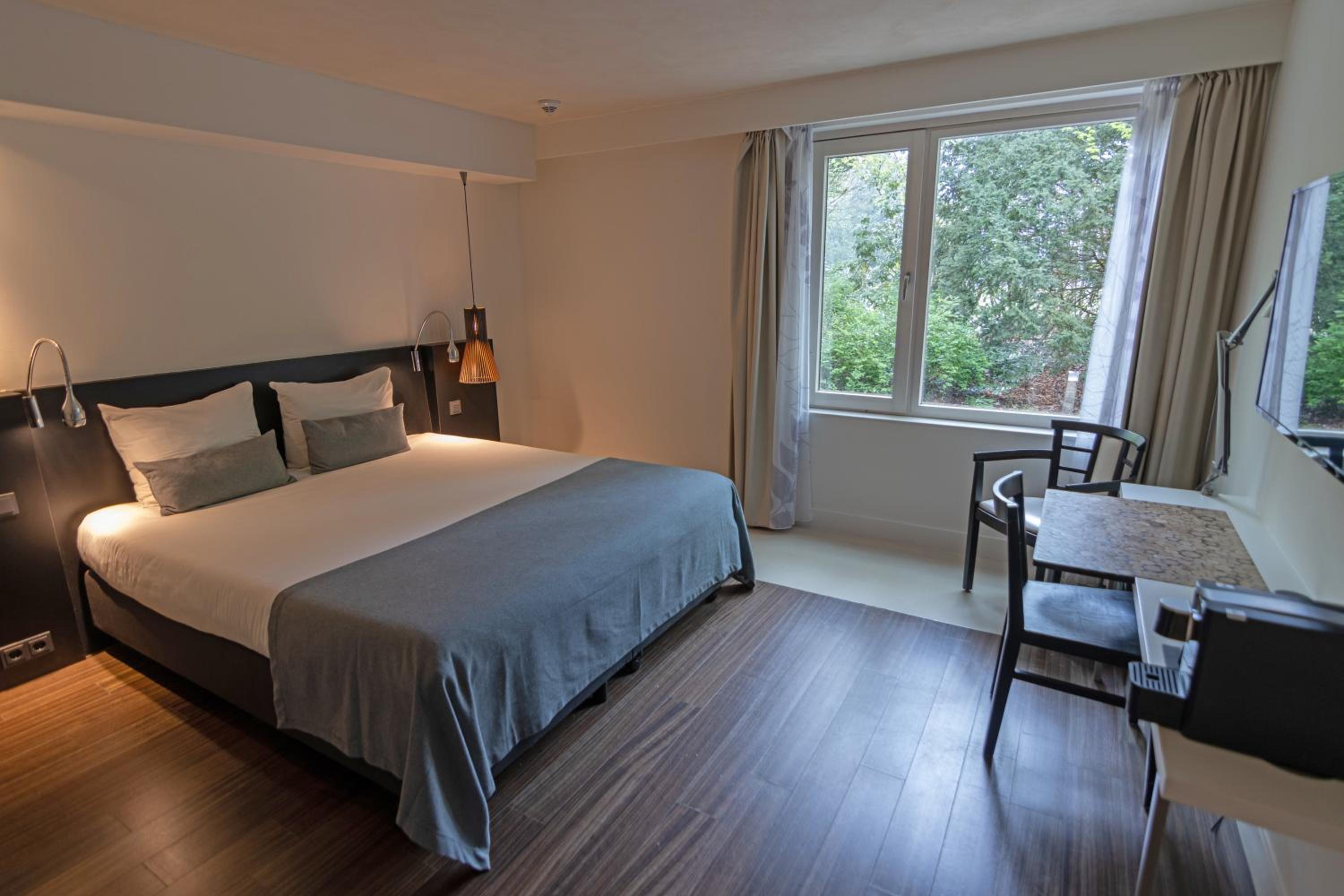 Comfort Double Room with Bath - Photo 1