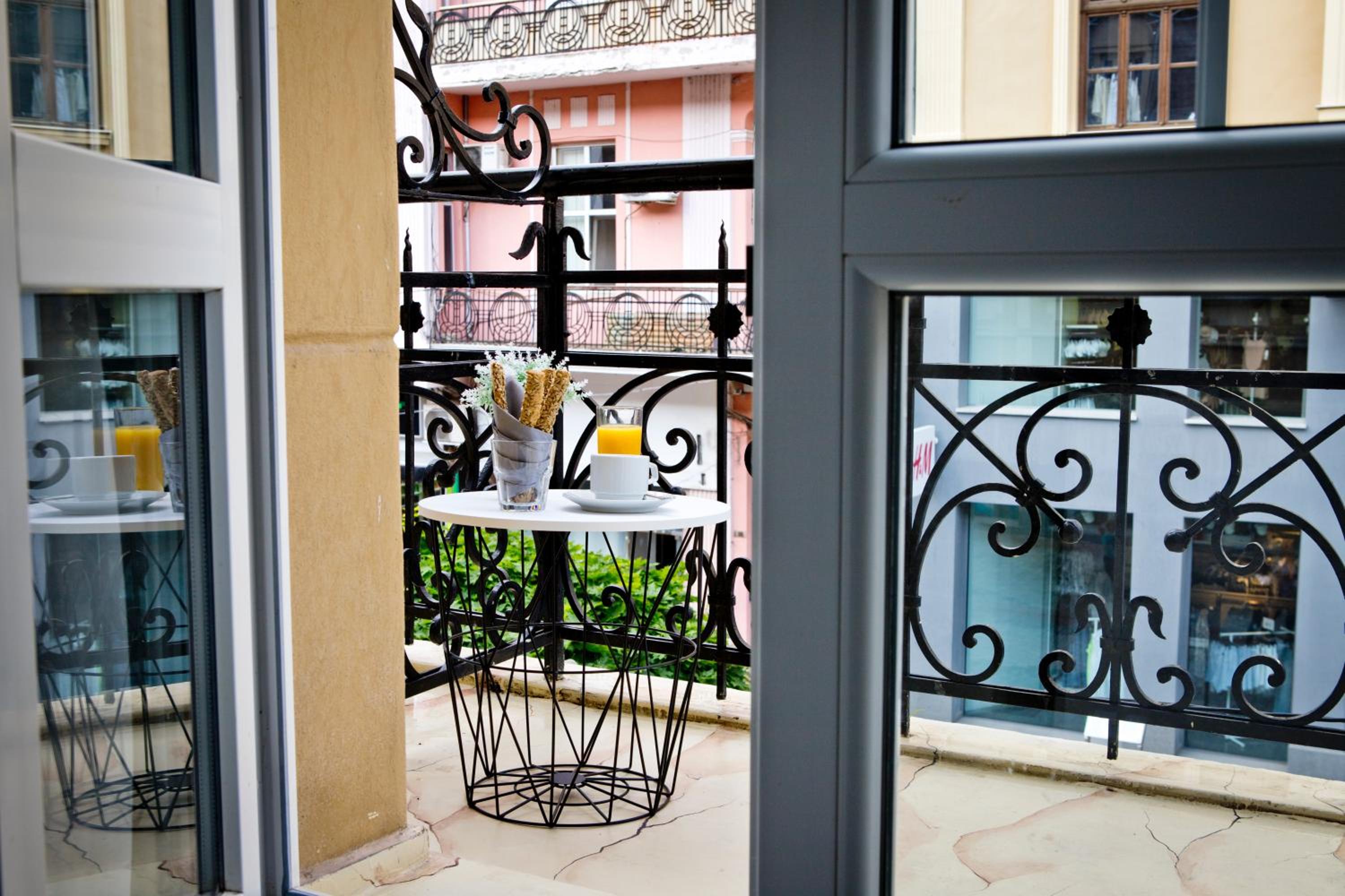 Deluxe Double or Twin Room with Balcony - Photo 14