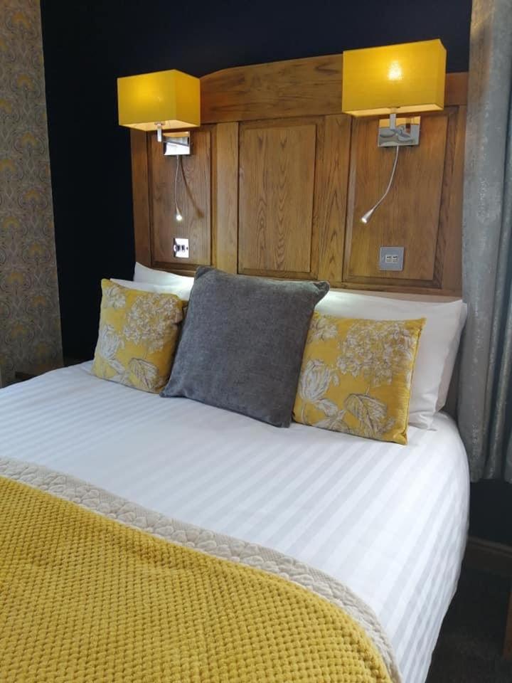 Double Room With Private Bathroom photo 3