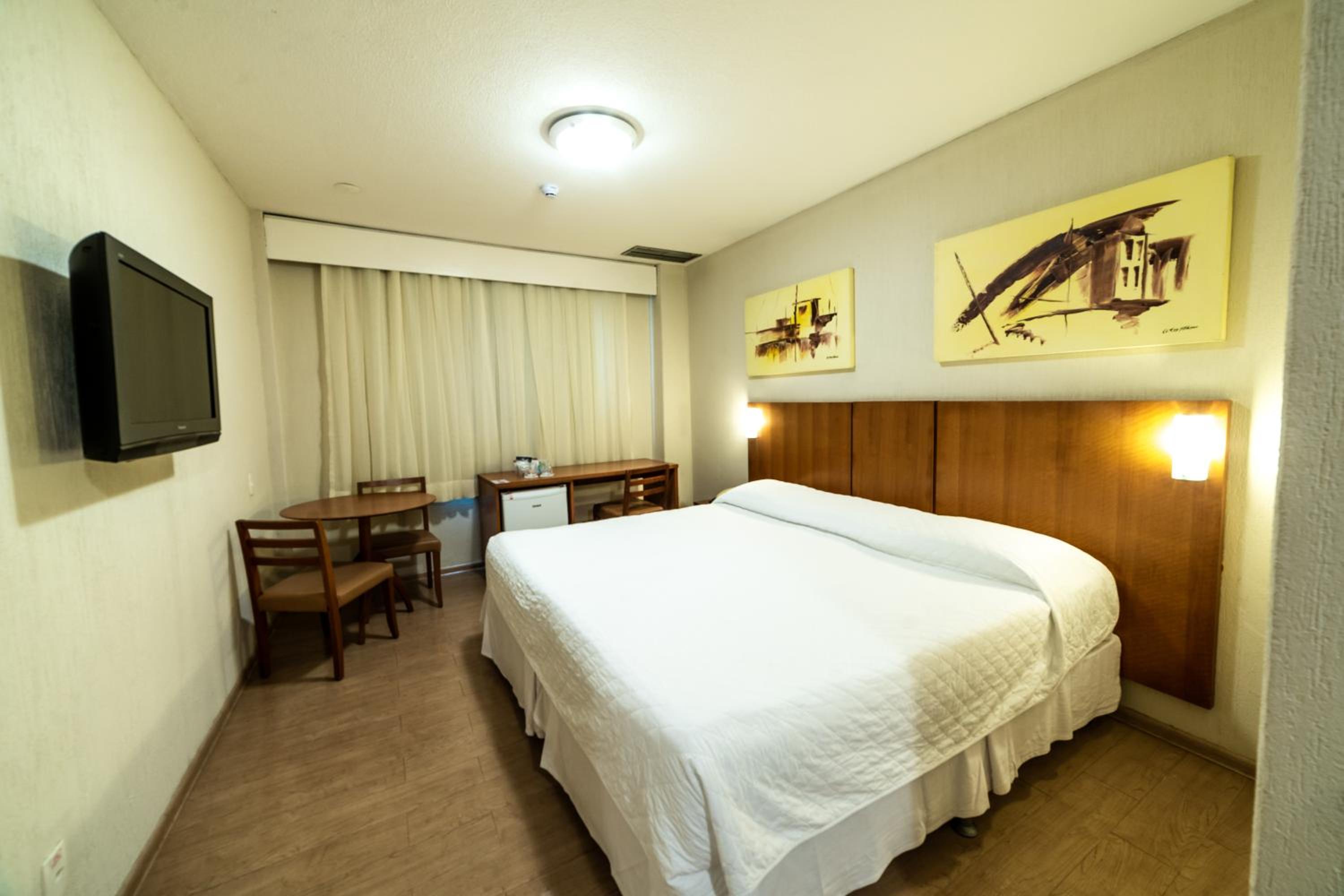Standard Queen Room photo 3