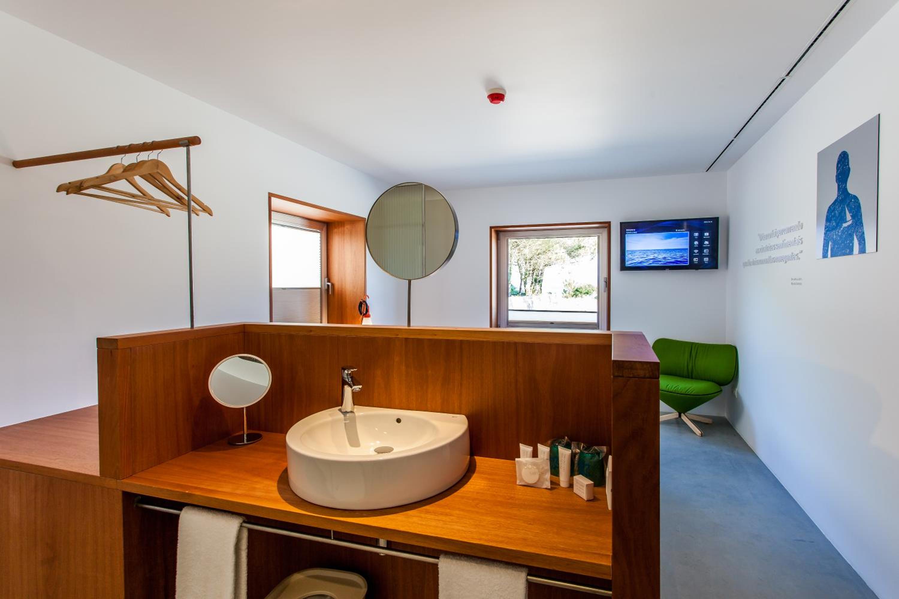 Double Room with Spa Bath photo 2