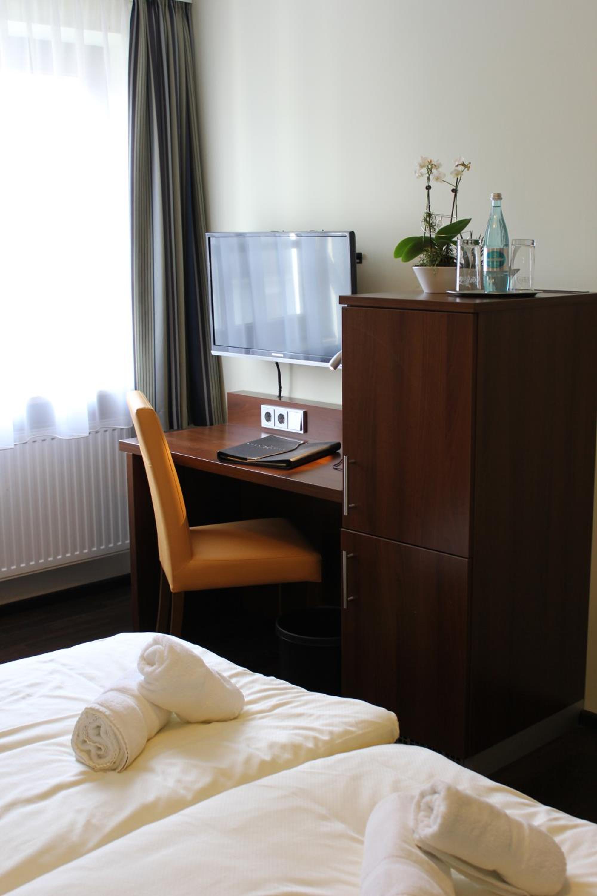 Double Room - Photo 2