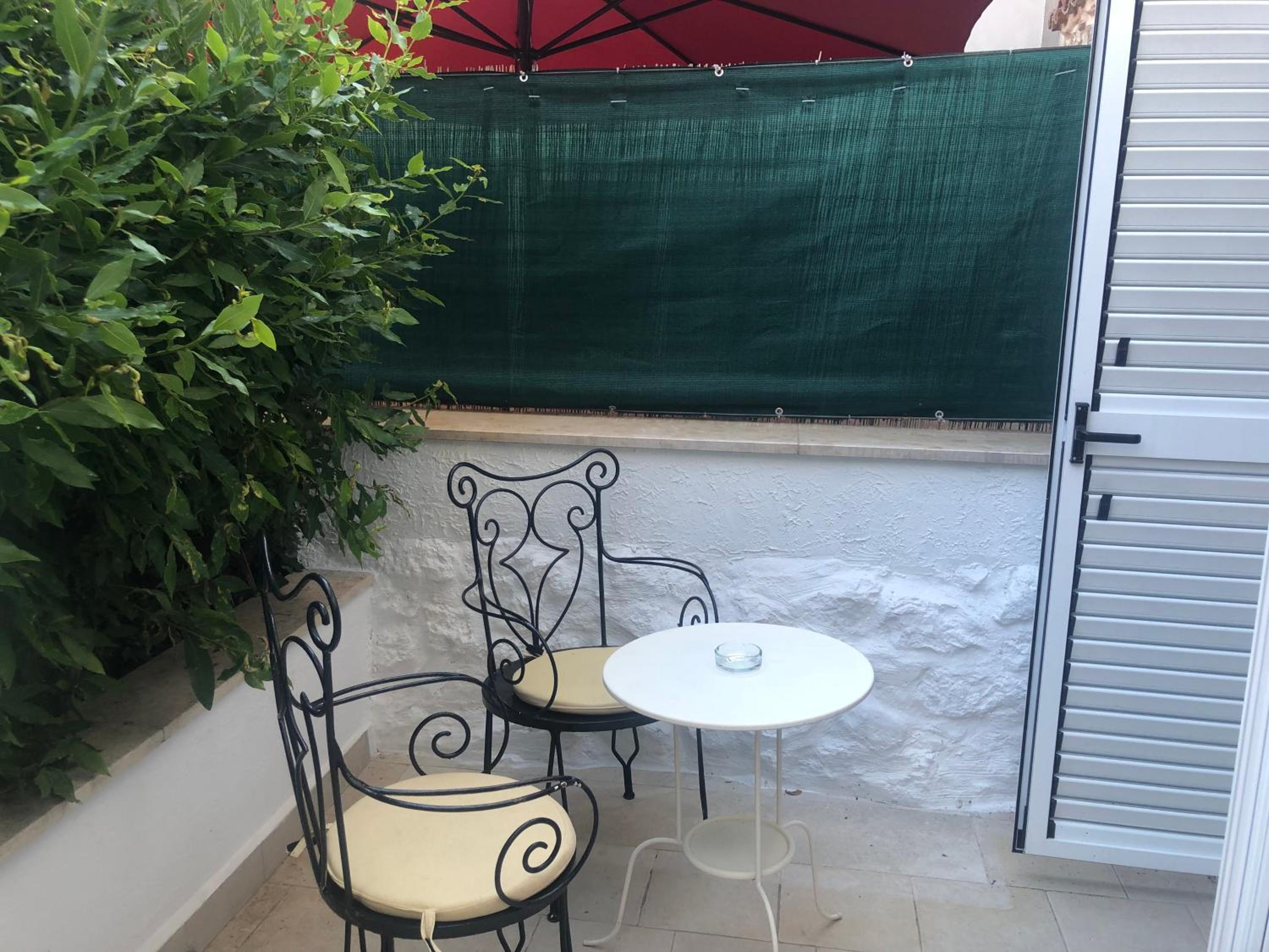 Double Room with Terrace - Photo 4