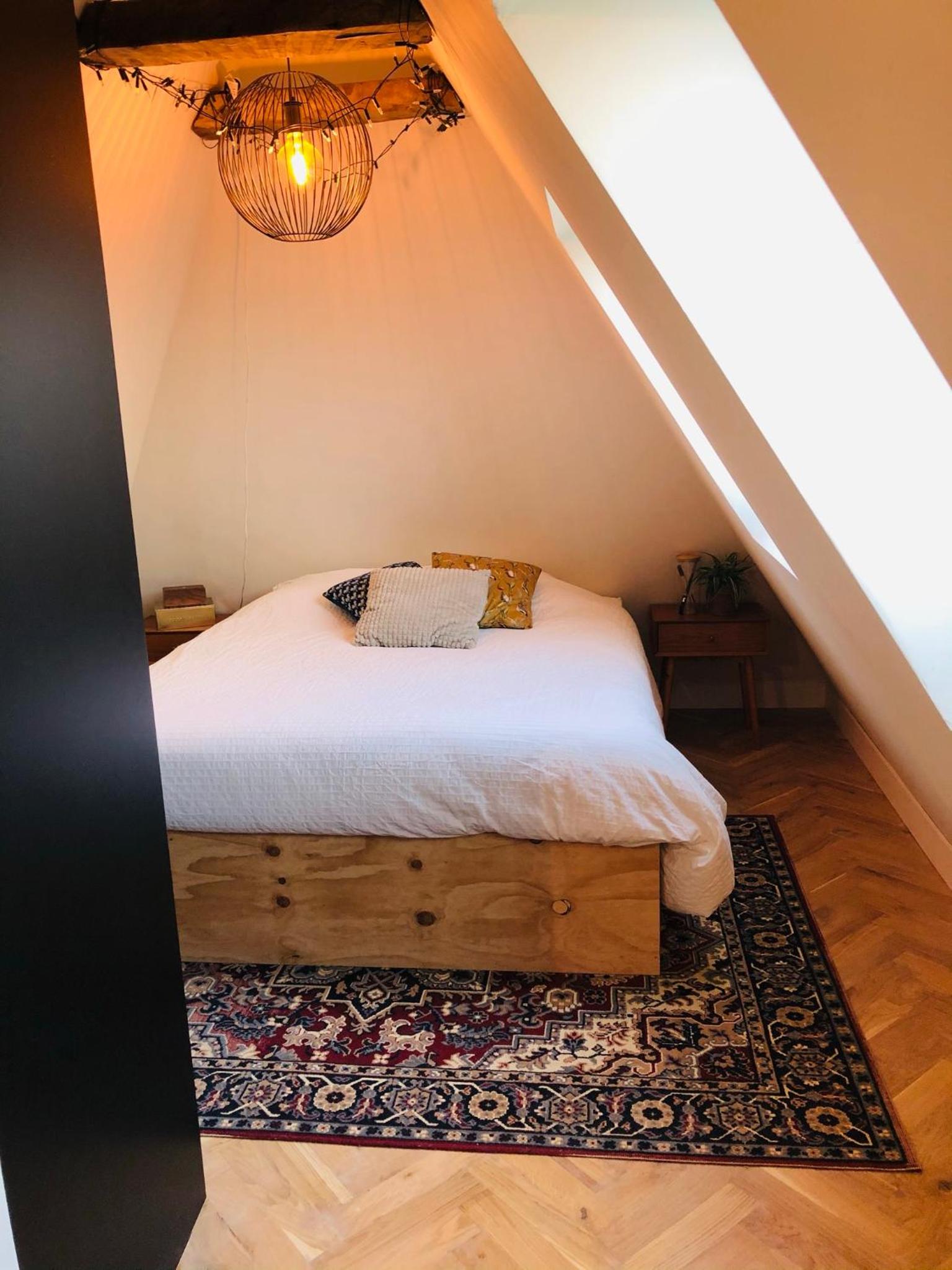 One-Bedroom Apartment - Photo 1