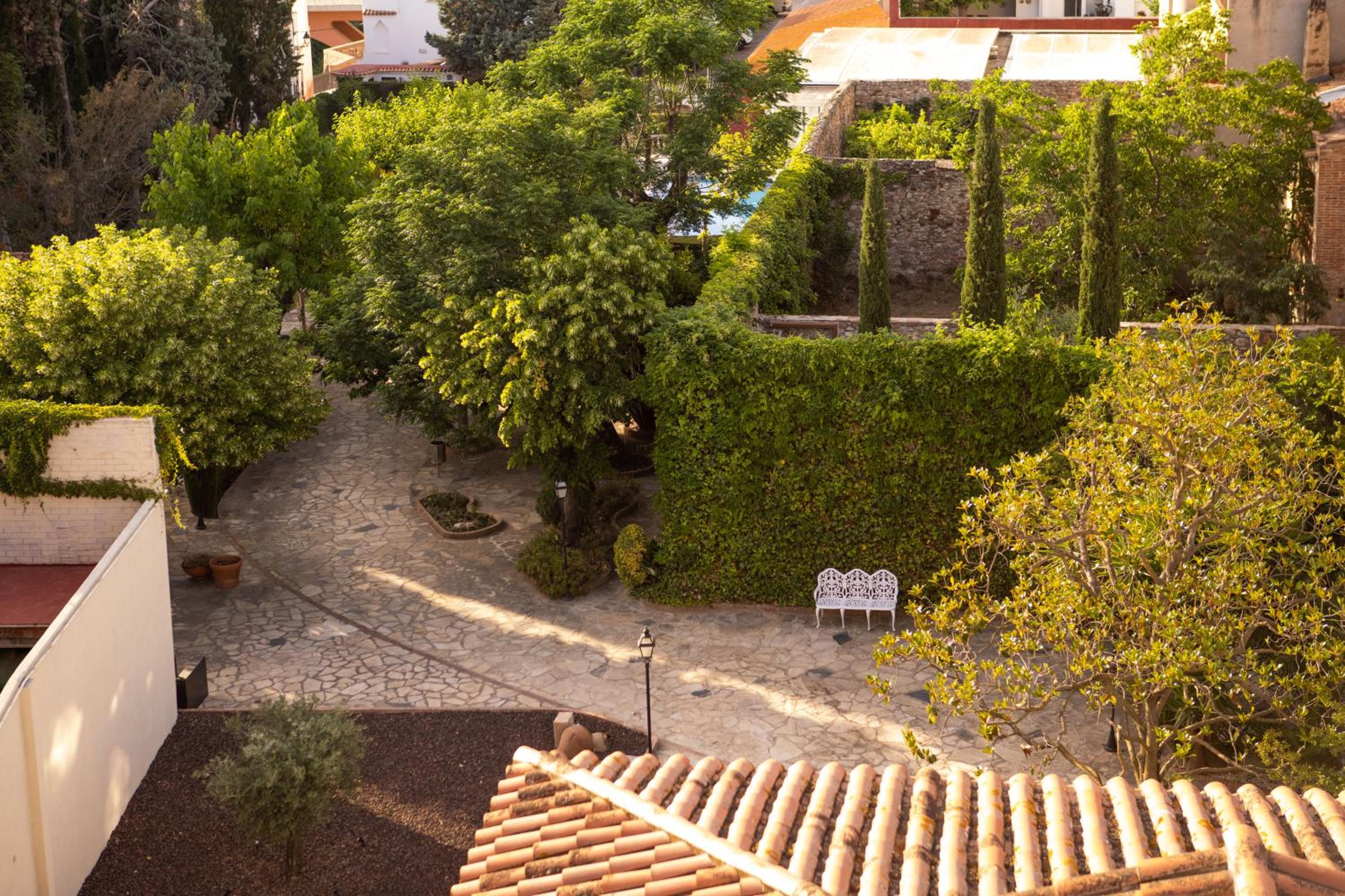 Habitación Triple Superior con Vista al Jardín (3 personas) Habitación Triple Superior con Vista al Jardín (3 personas)