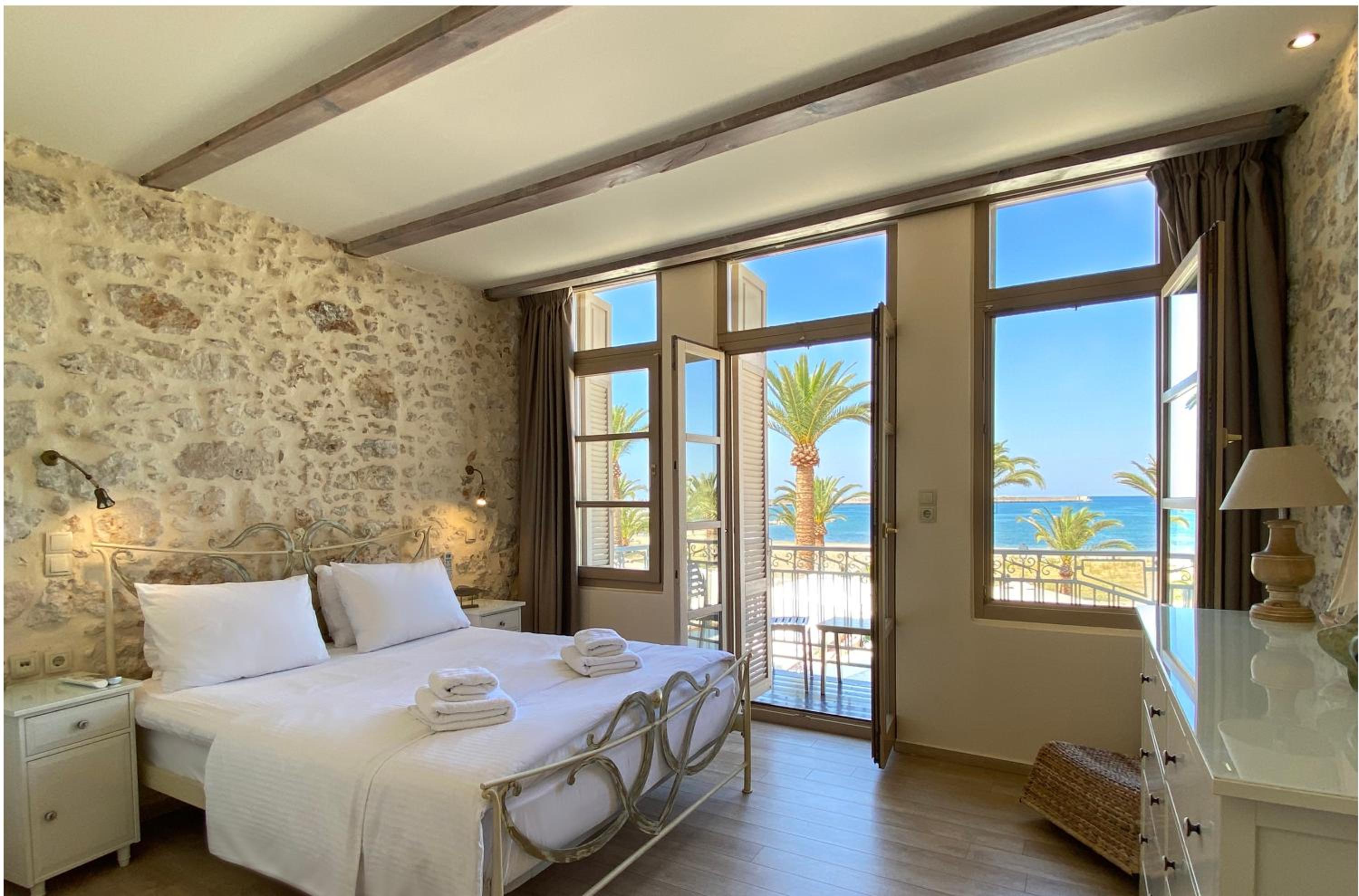 Two-Bedroom Suite - Photo 3