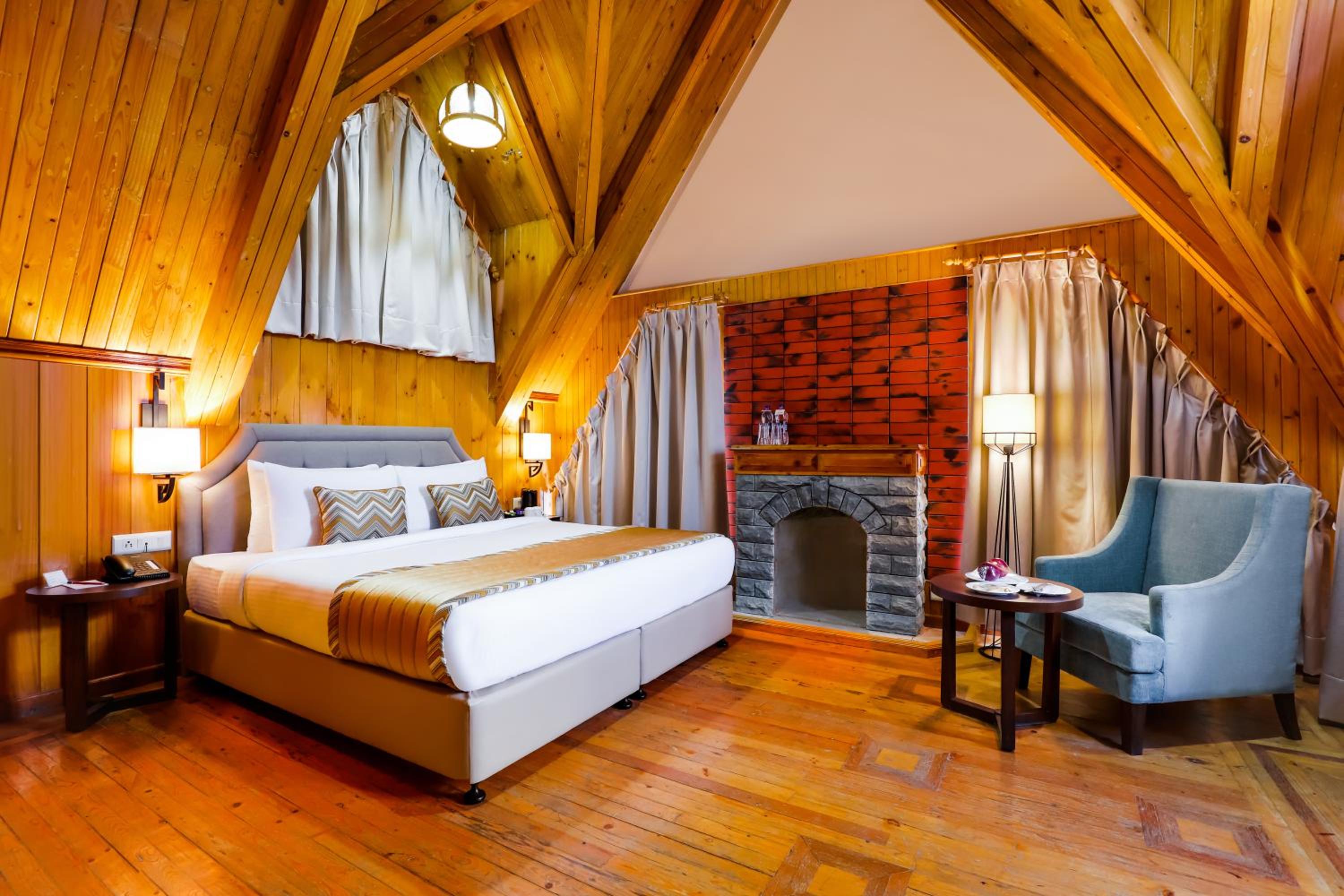 Executive Rooms with Valley View & Balcony - Photo 1