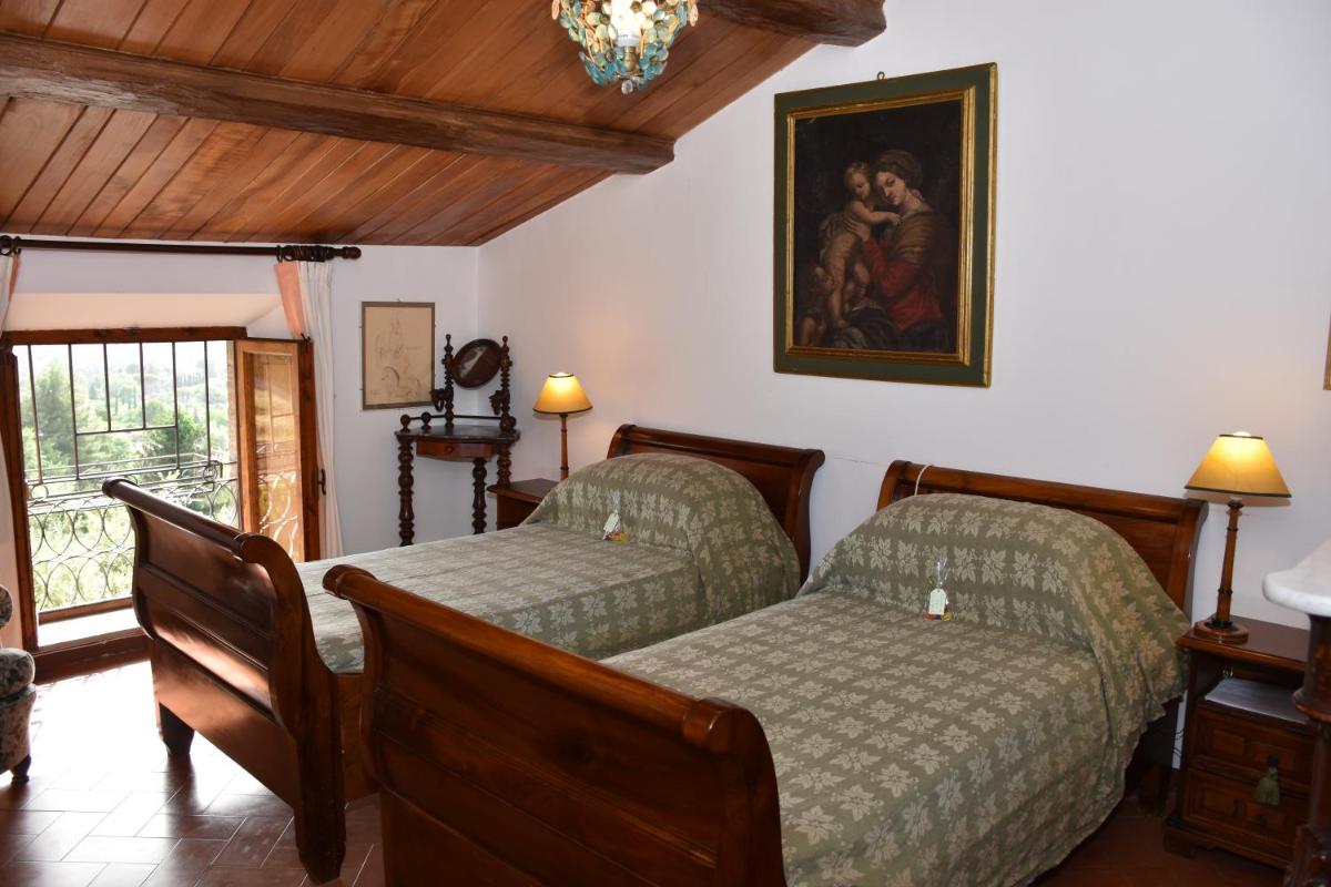 Large Double or Twin Room photo 1