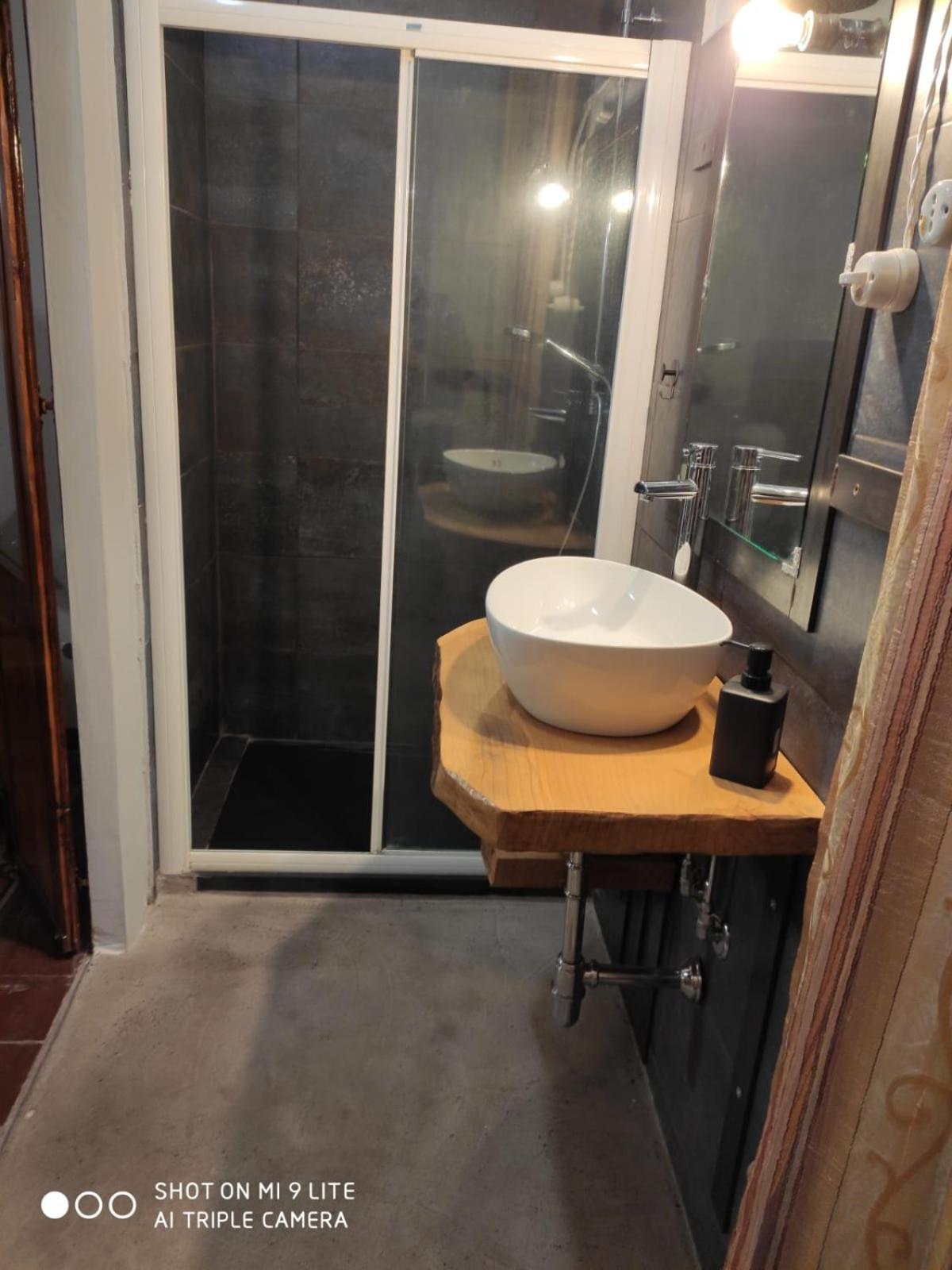Studio Apartment - Photo 6