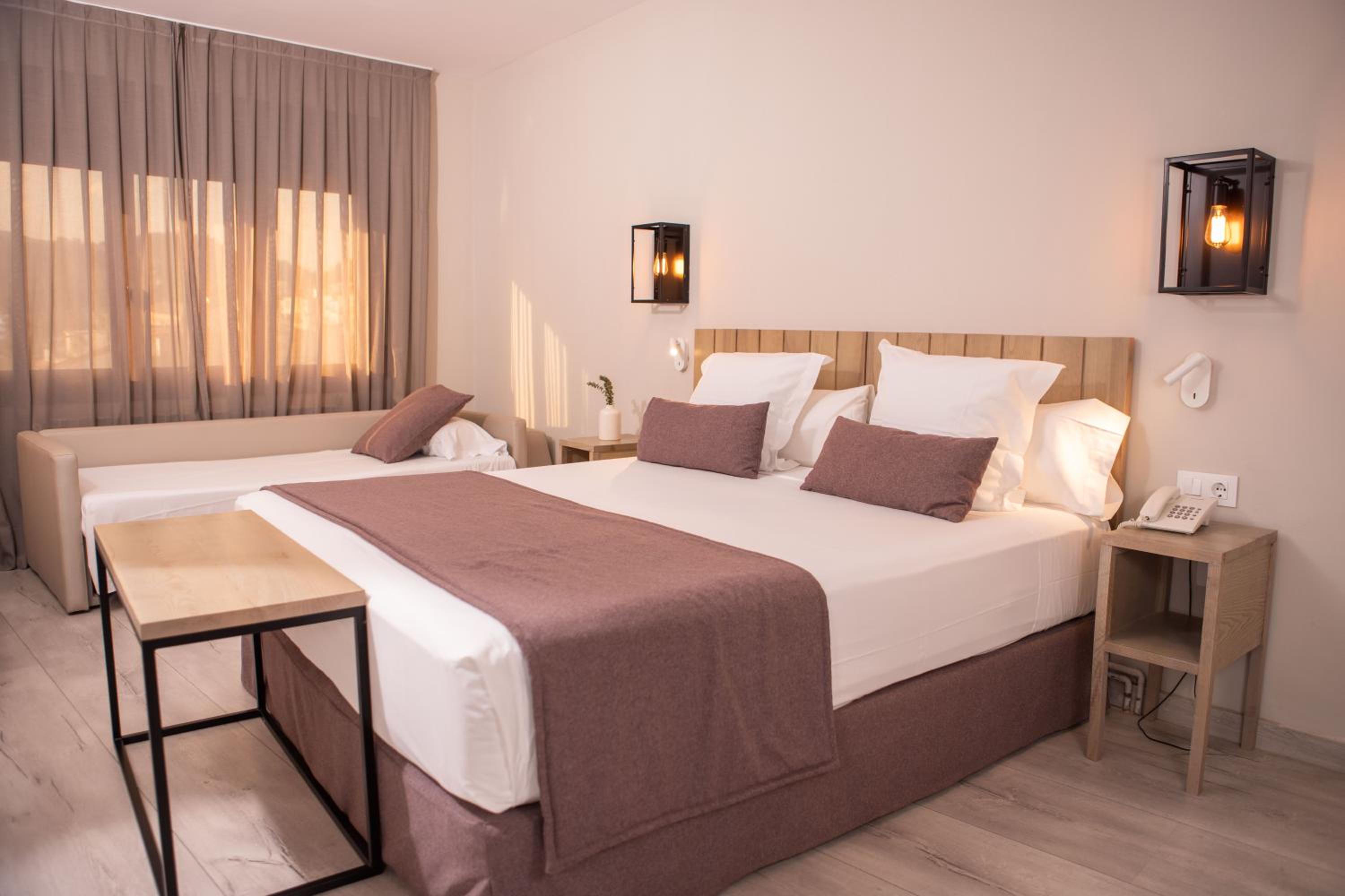 Habitación Cuádruple Superior (3 personas) Habitación Cuádruple Superior (3 personas)