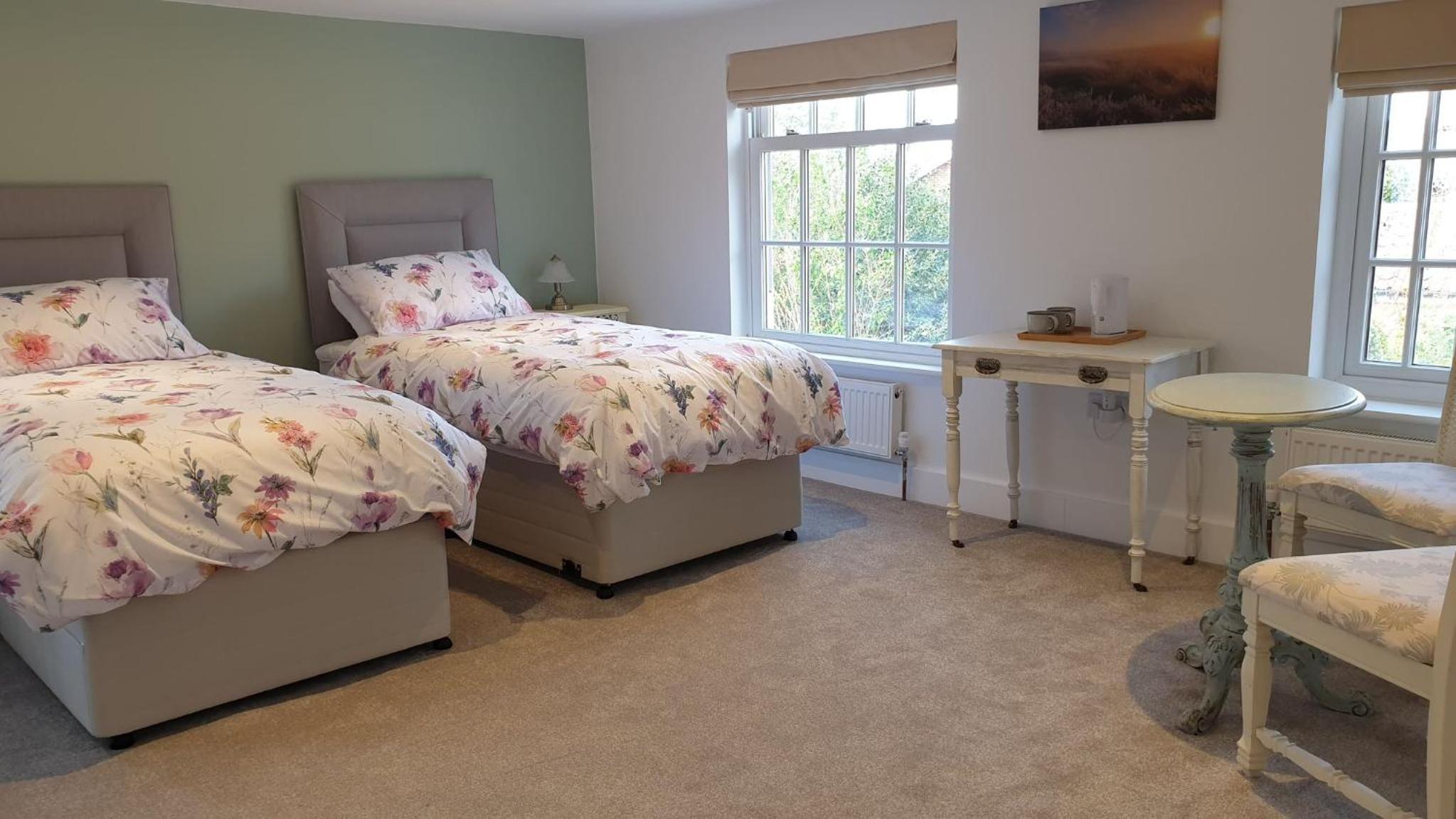 Deluxe Double or Twin Room with Garden View photo 3