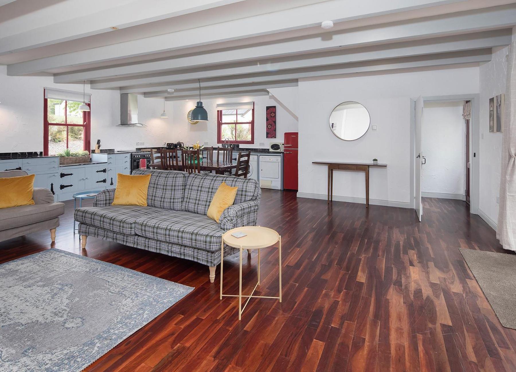 Four-Bedroom House photo 1
