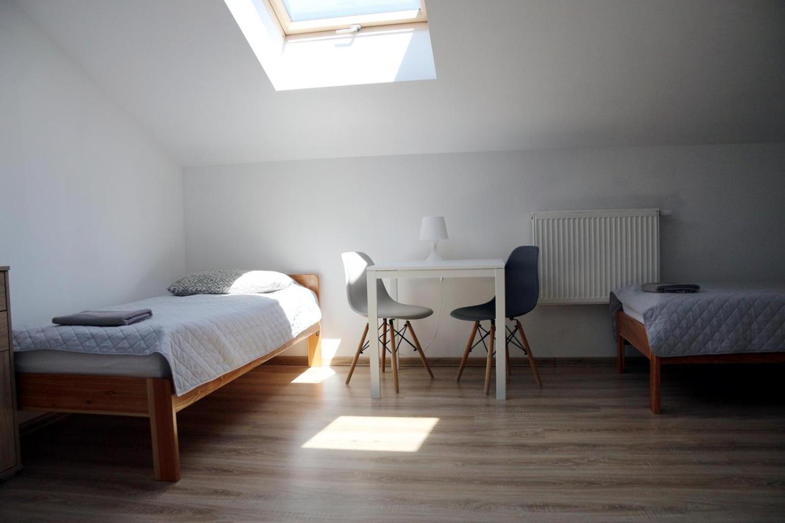 Basic Triple Room with Shared Bathroom photo 3
