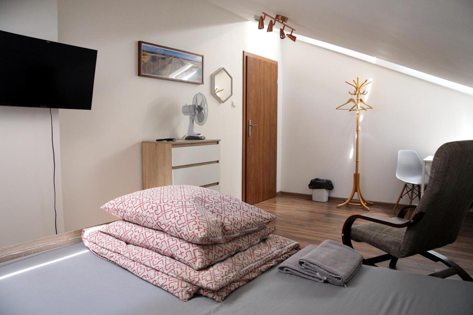 Double Room with Shared Bathroom photo 3
