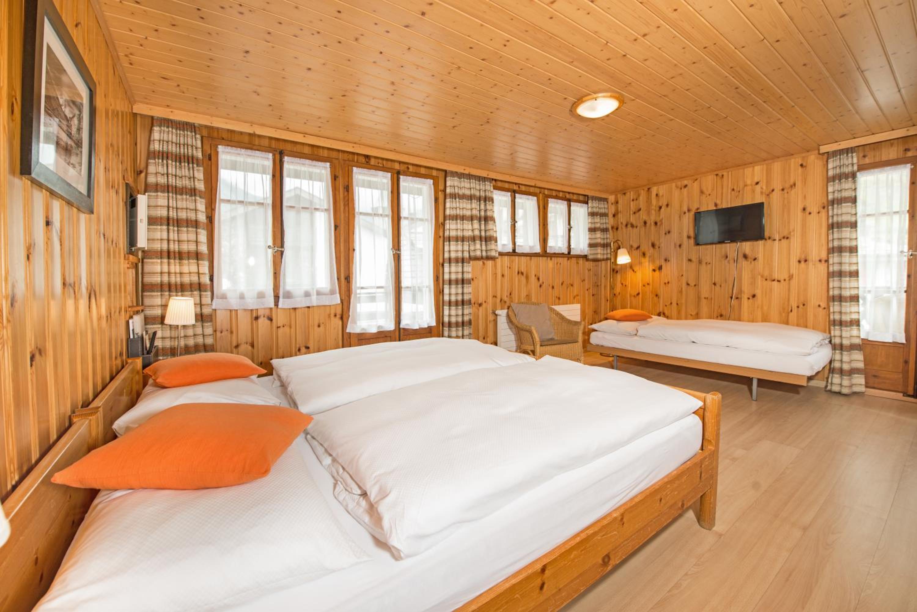 Triple Room - Photo 1