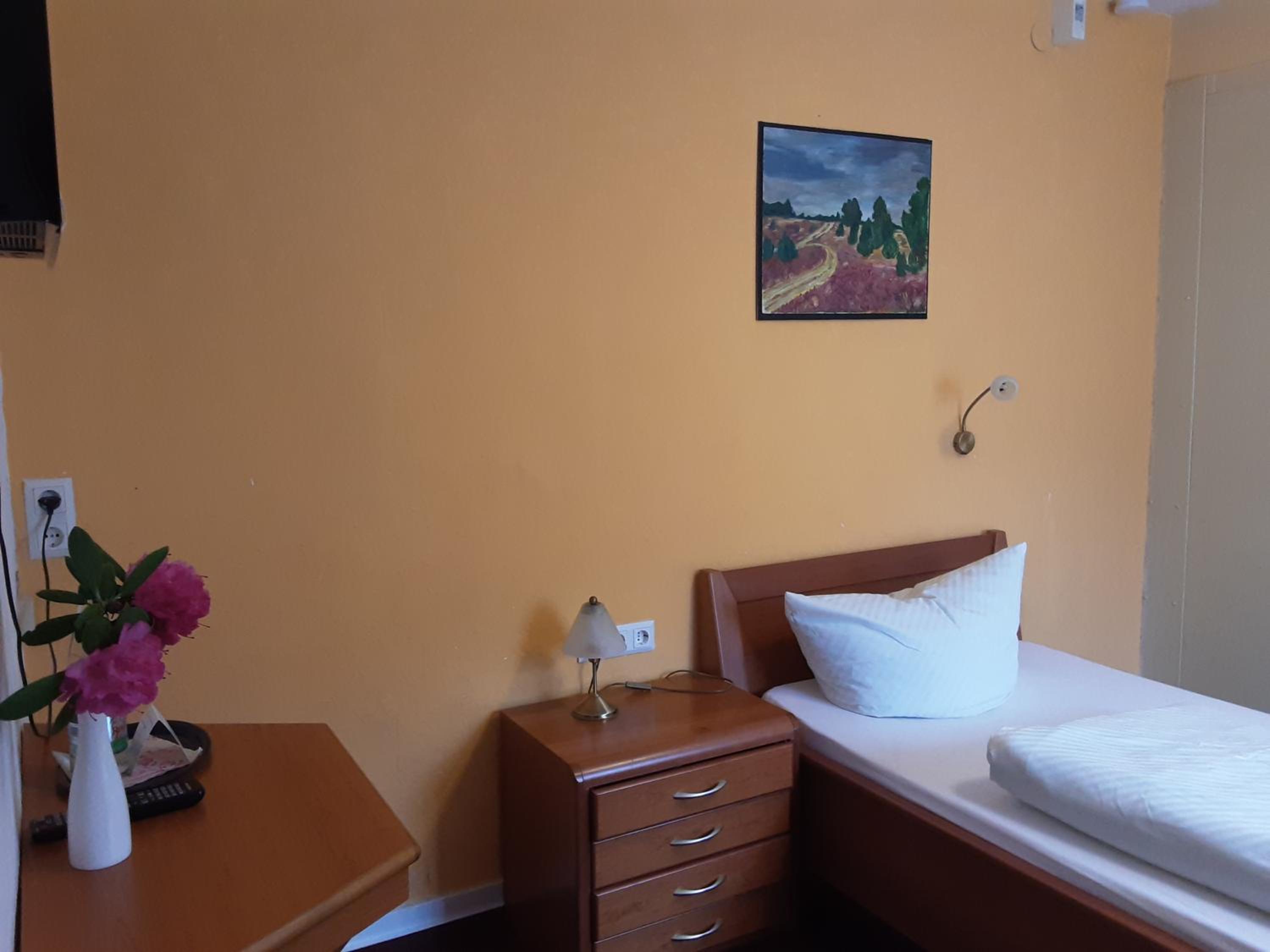 Single Room photo 2