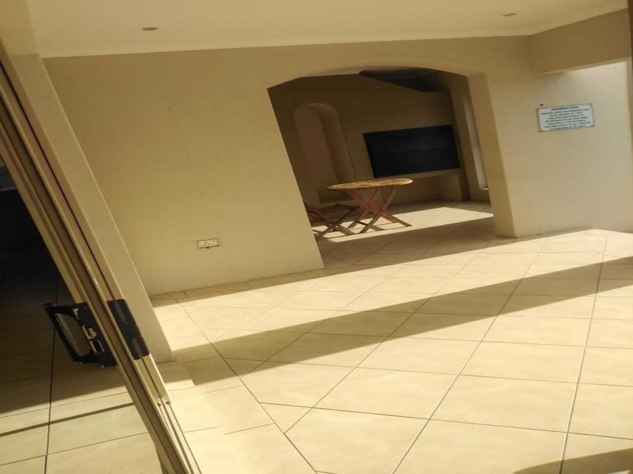 Apartment - Photo 4