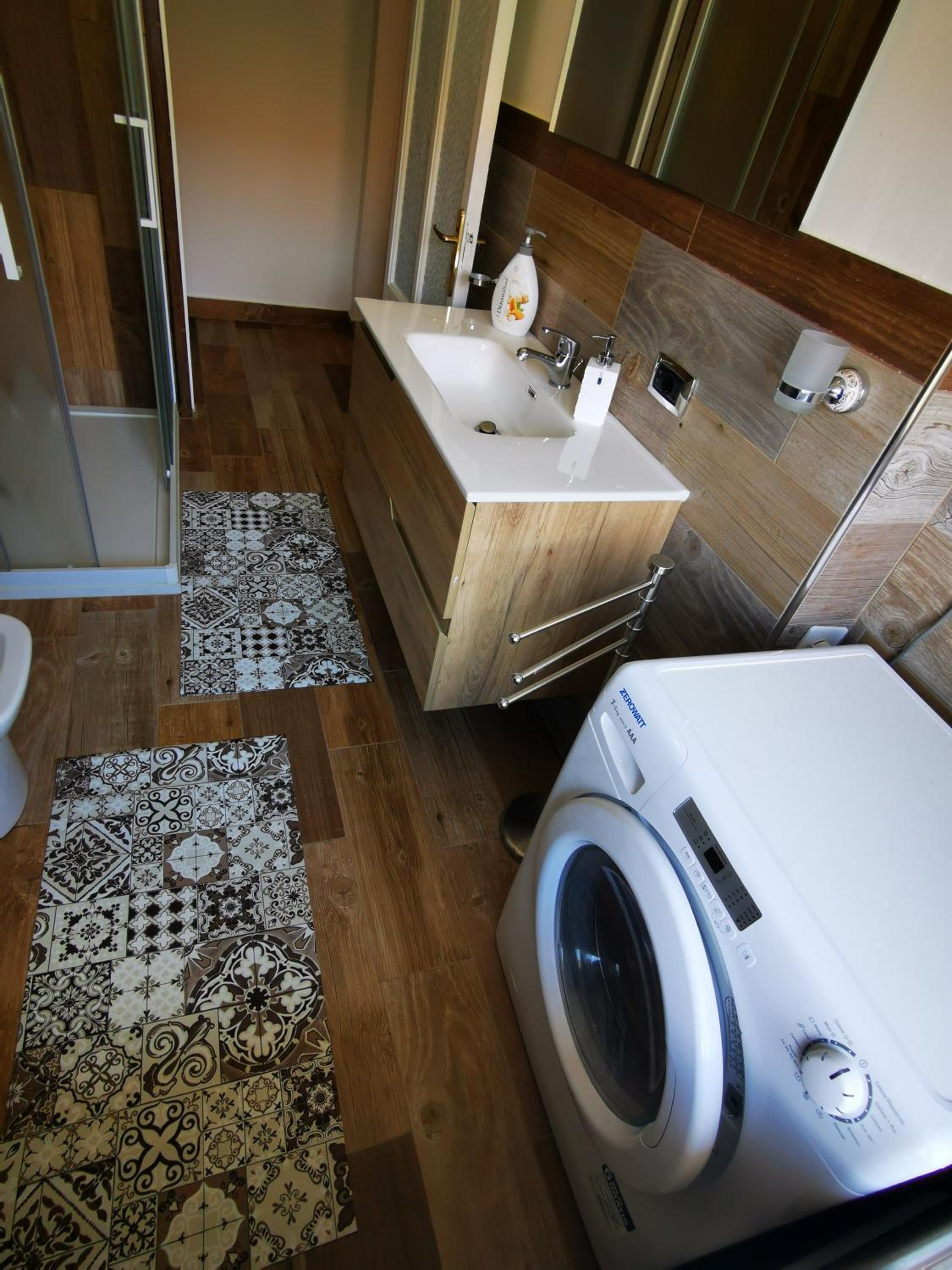 Apartment with Sea View - Photo 19