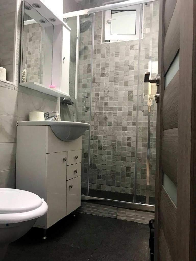 Two-Bedroom Apartment - Photo 8
