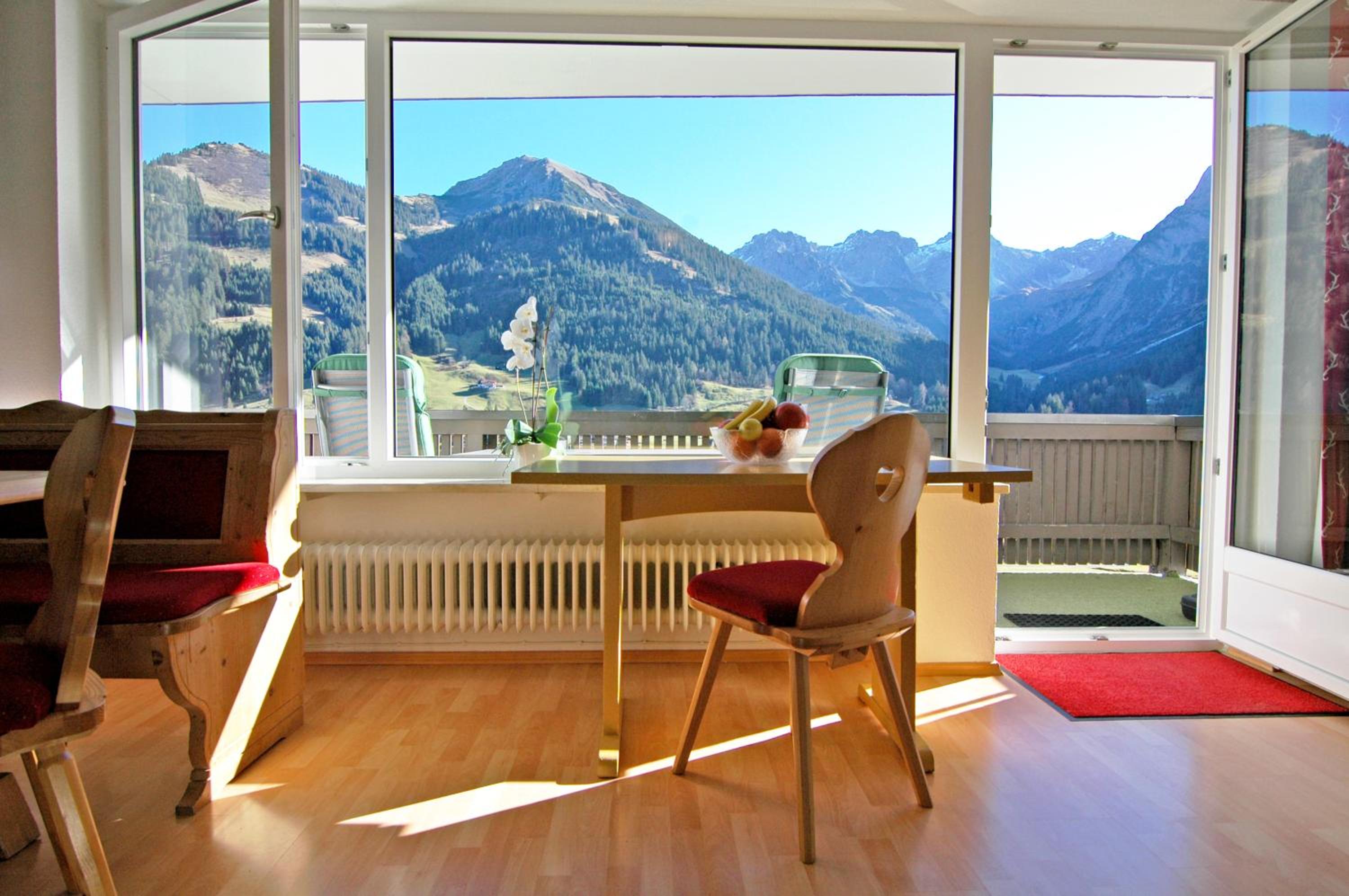 Apartment with Balcony photo 2