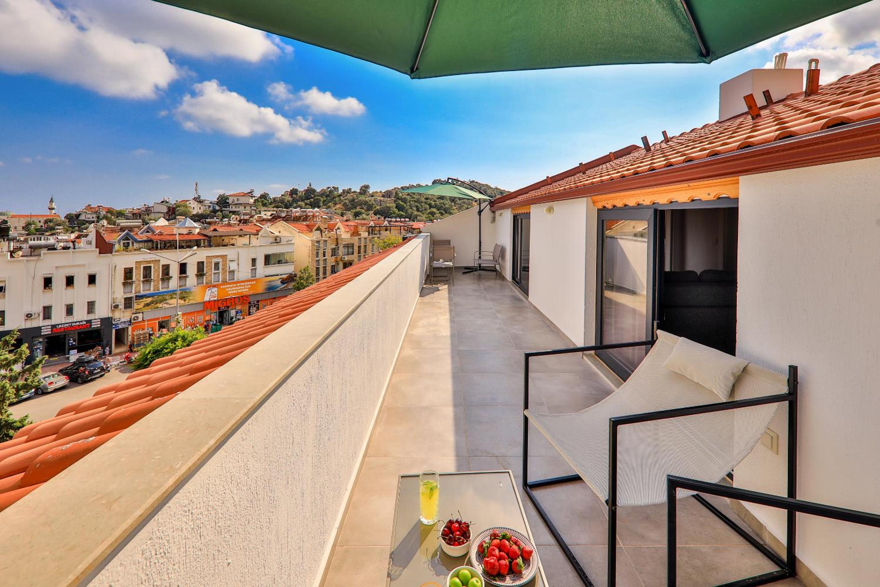 Apartment with Sea View - Photo 14