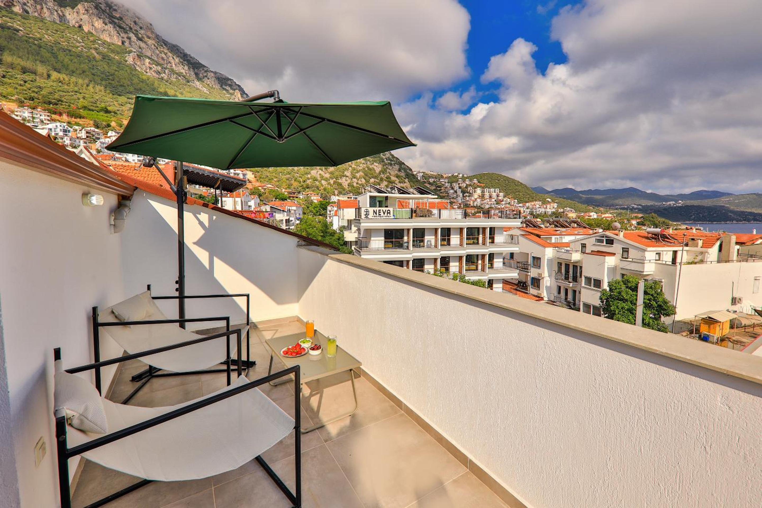 Apartment with Sea View - Photo 15