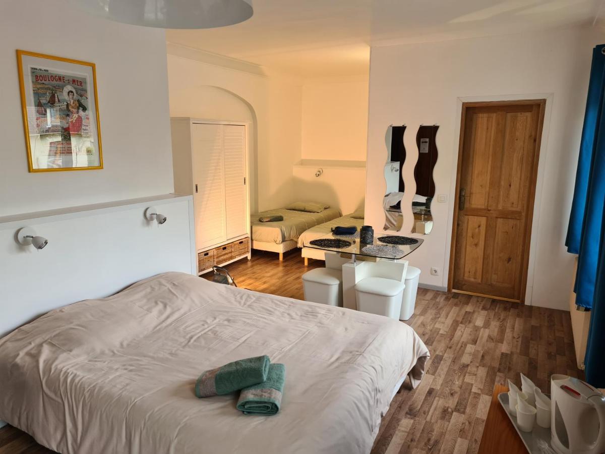 Quadruple Room with Private External Bathroom photo 1